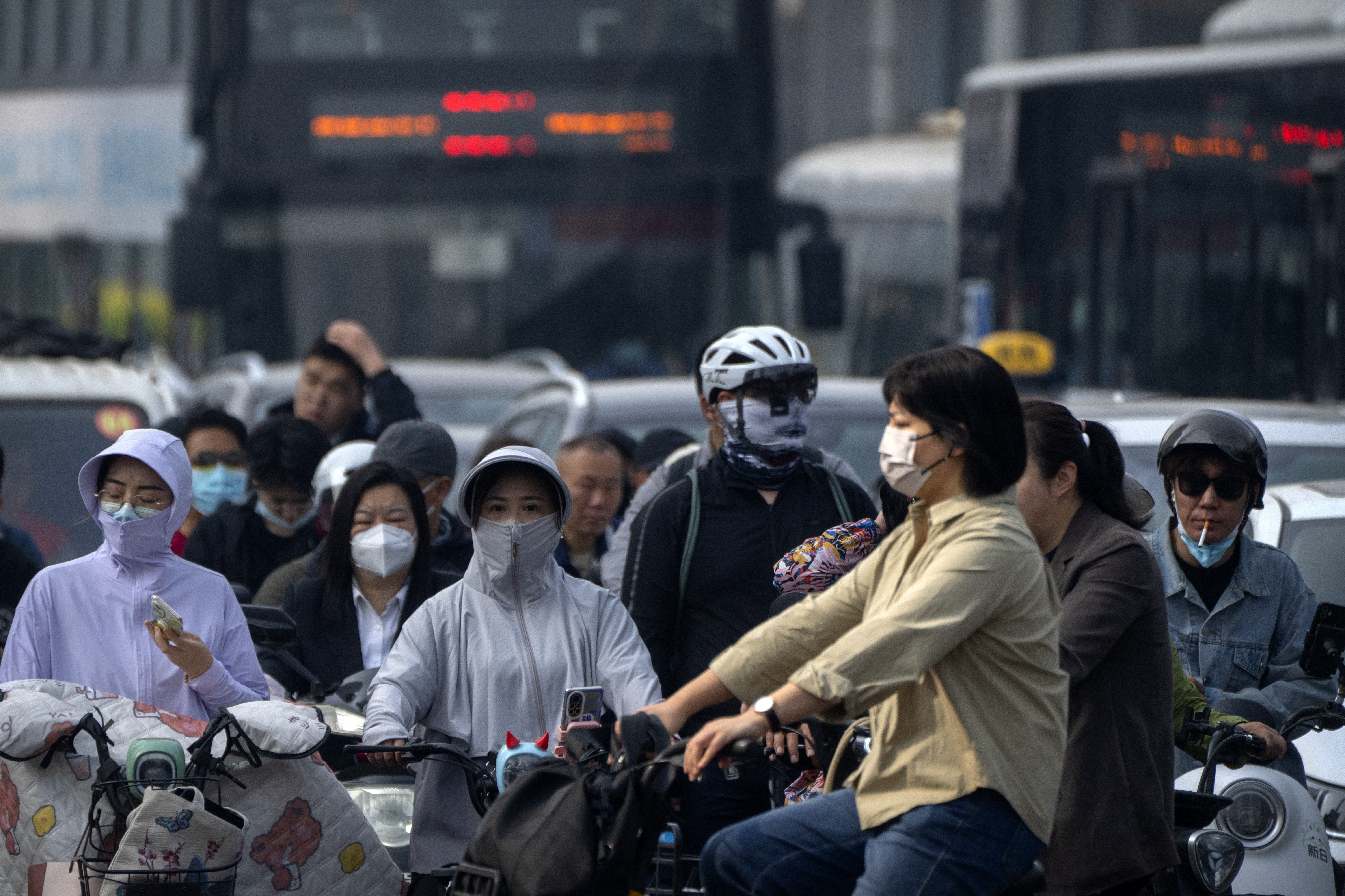 New nose mask reduces infection risk during mealtimes - Chinadaily