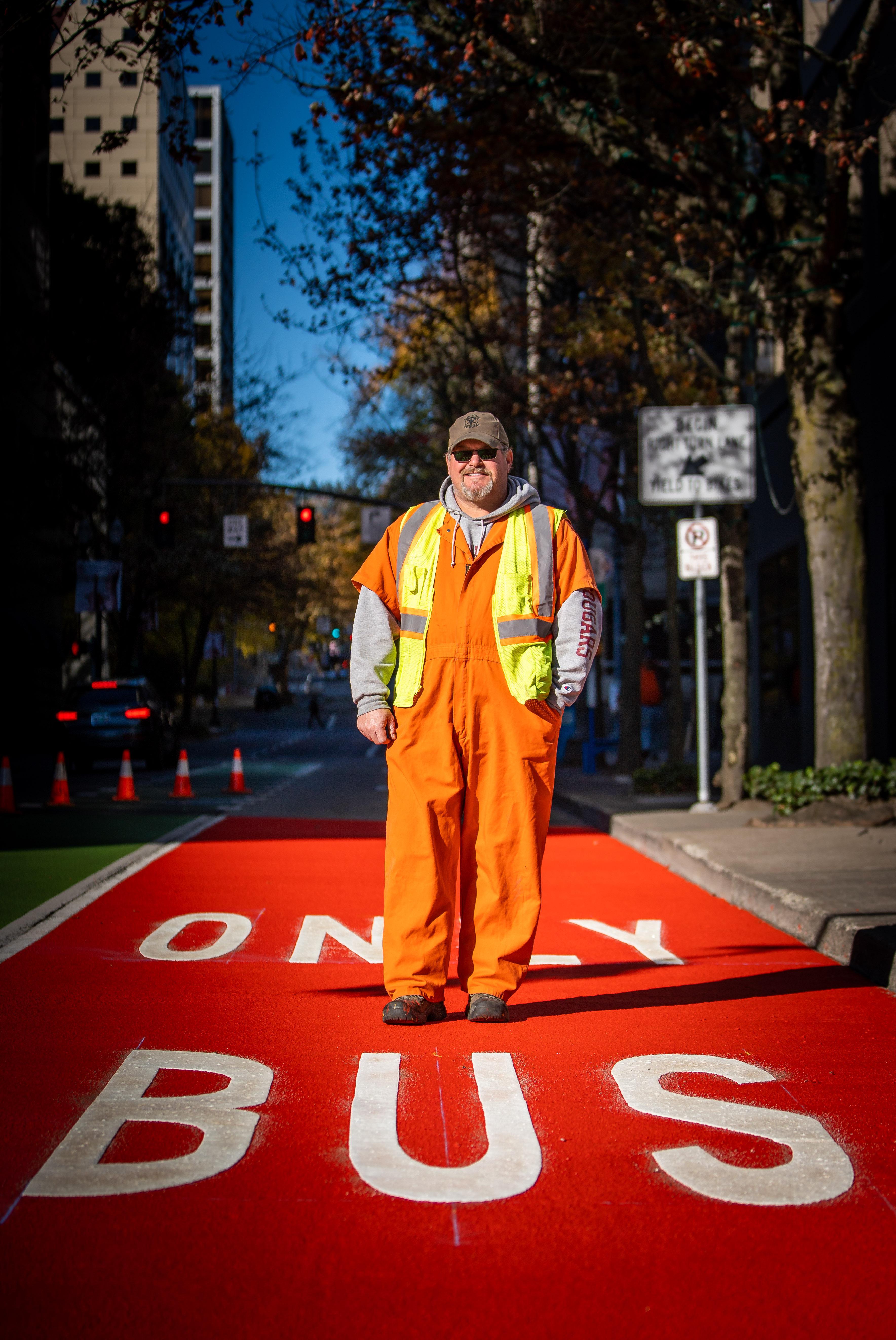 Portland Kicks Off Experiment With Bright Red Transit Priority ...