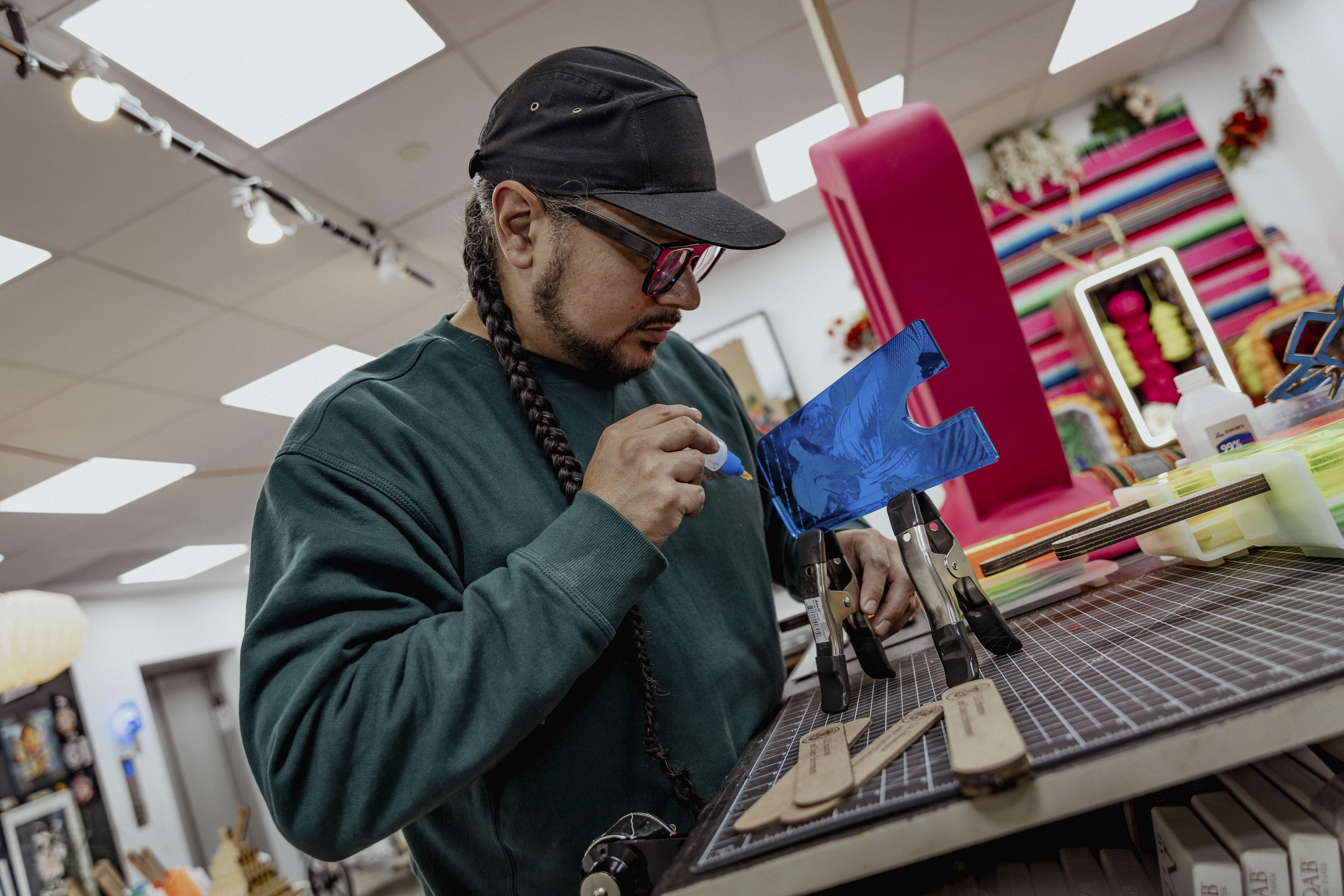 An artist brought 'I.C.E. pops' to a Texas campus. The show was