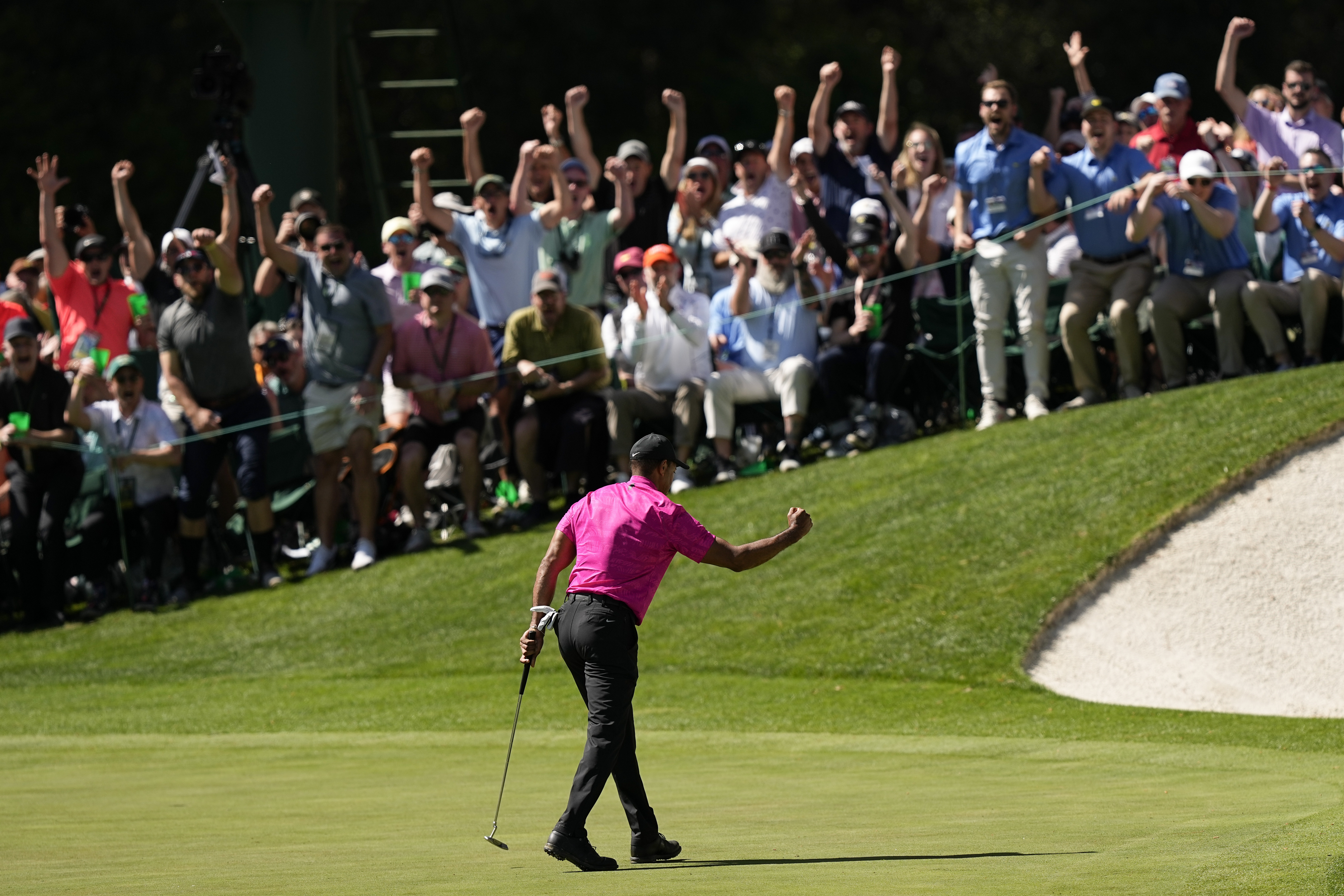 Tigers back Woods thrills patrons with Masters comeback