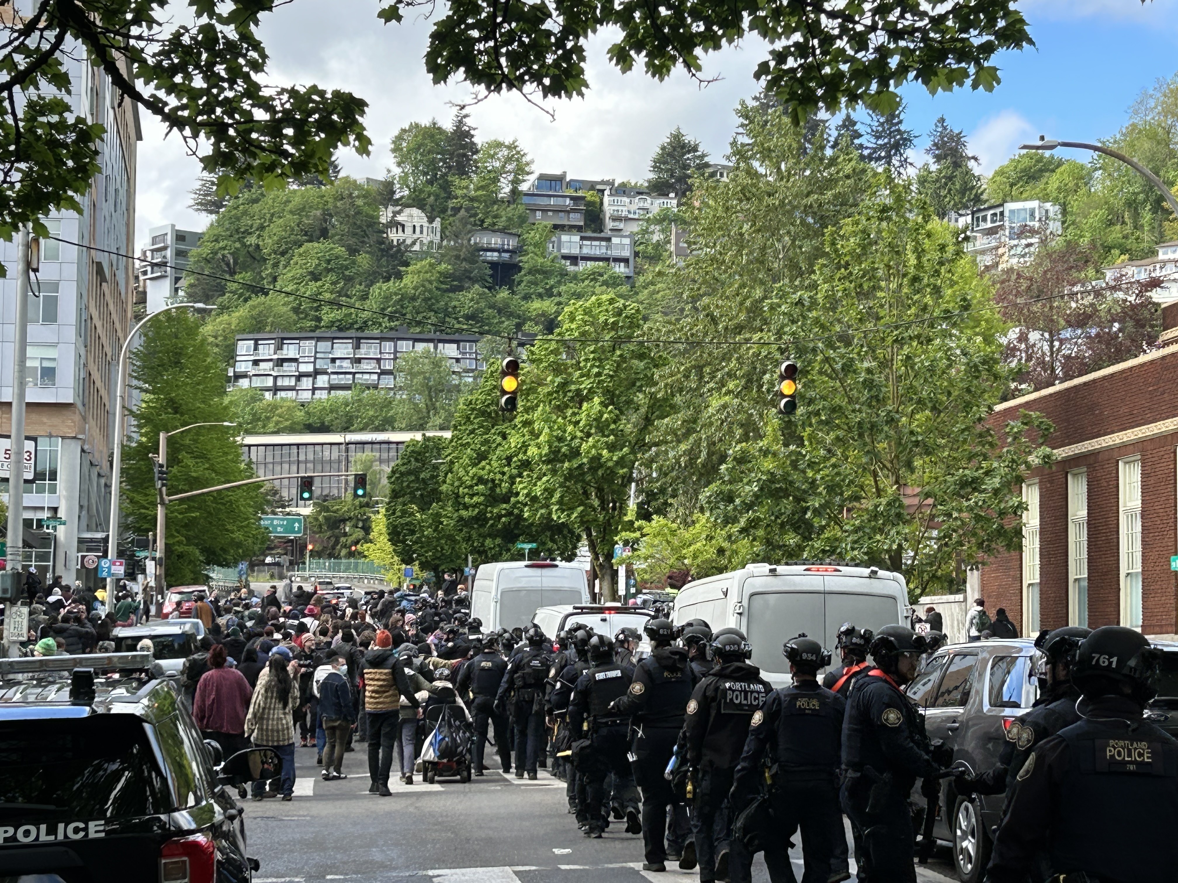 Police clear protesters from Portland State University library - OPB