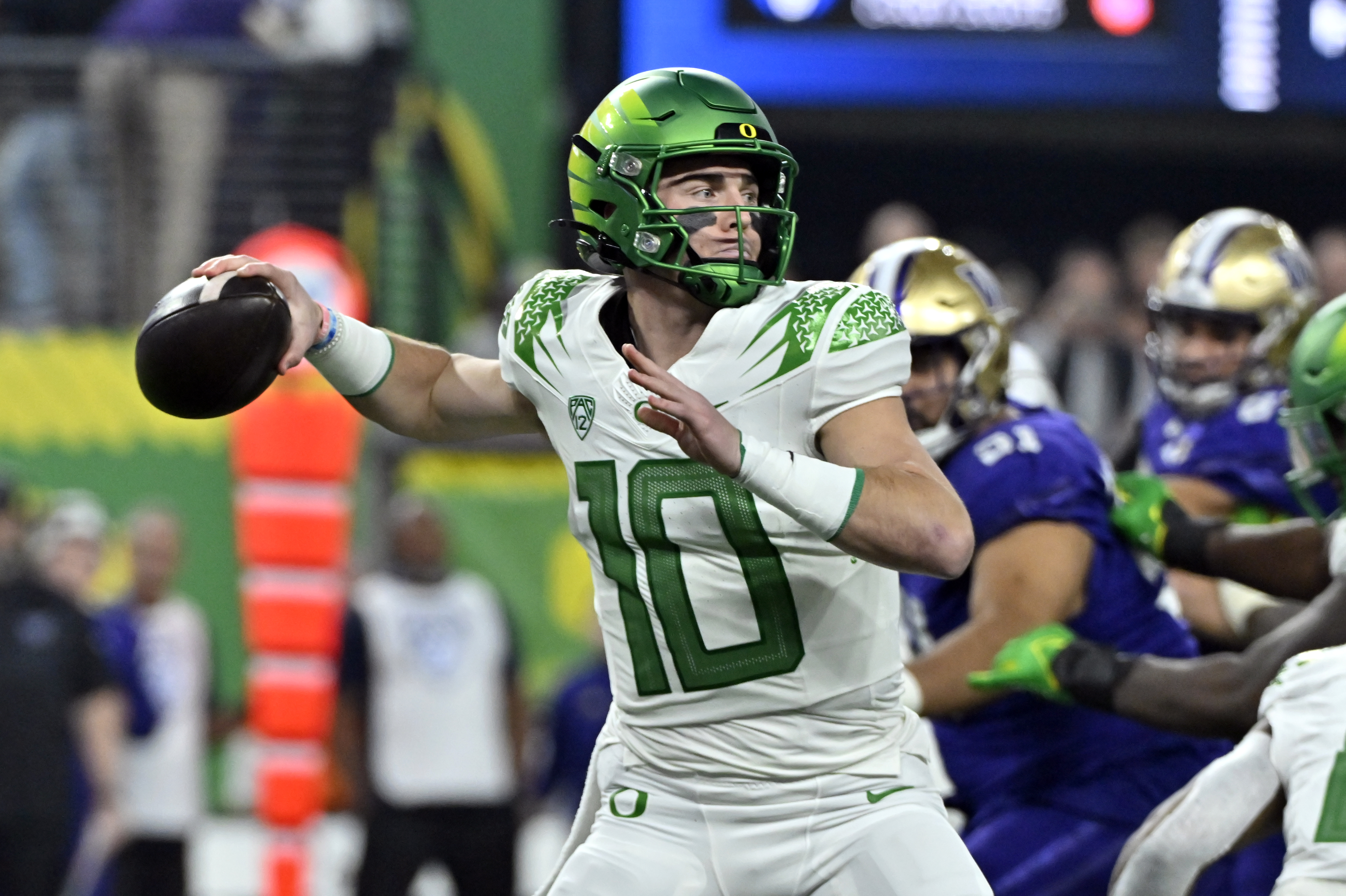 Oregon's Bo Nix ends 5-year college odyssey as one of most productive QBs  in NCAA history - OPB