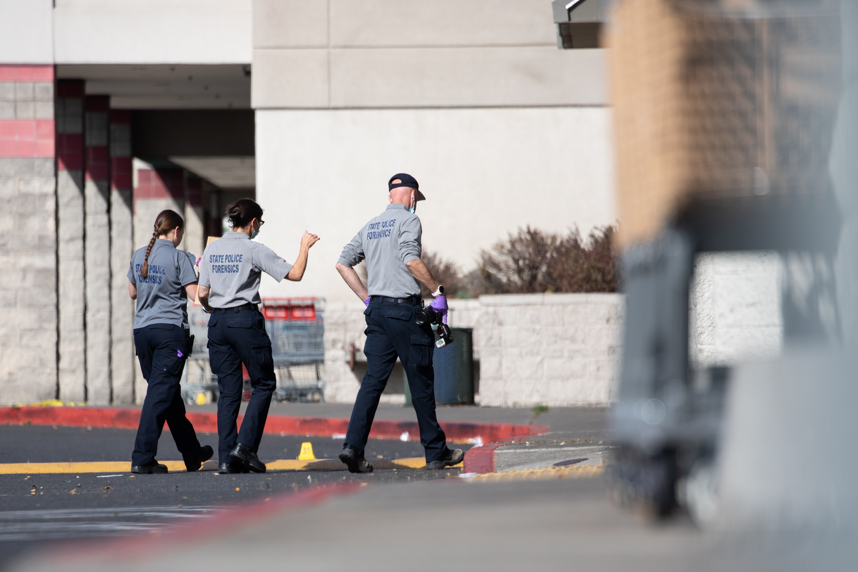 Gunman Kills Two People in Oregon Mall, Then Shoots Himself