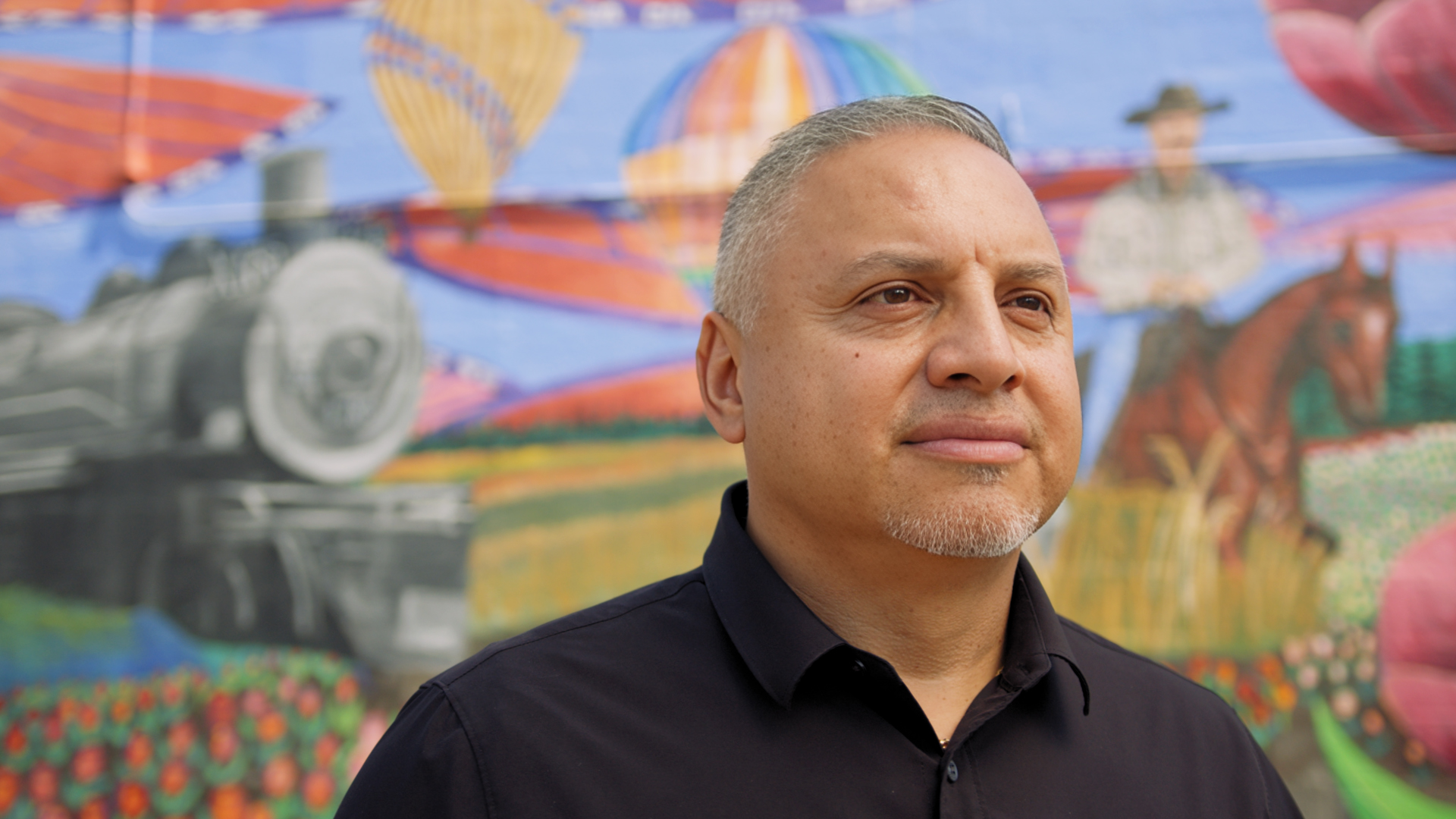 Anthony Veliz posa para un retrato en su ciudad natal de Woodburn, Oregon el 1ro de Agosto de 2024.
