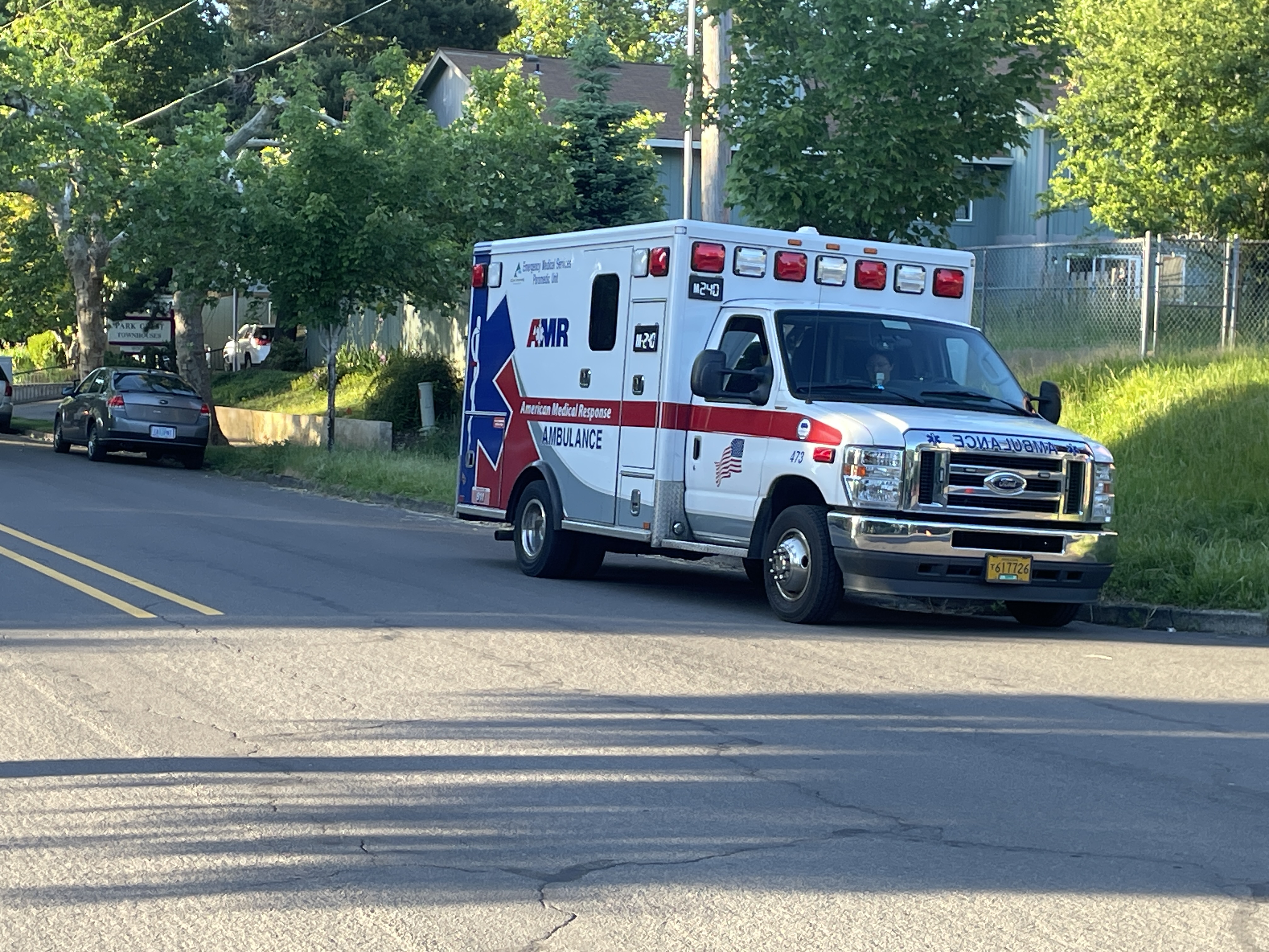 Multiple dead, officer wounded in Sandy shooting Sunday evening - OPB