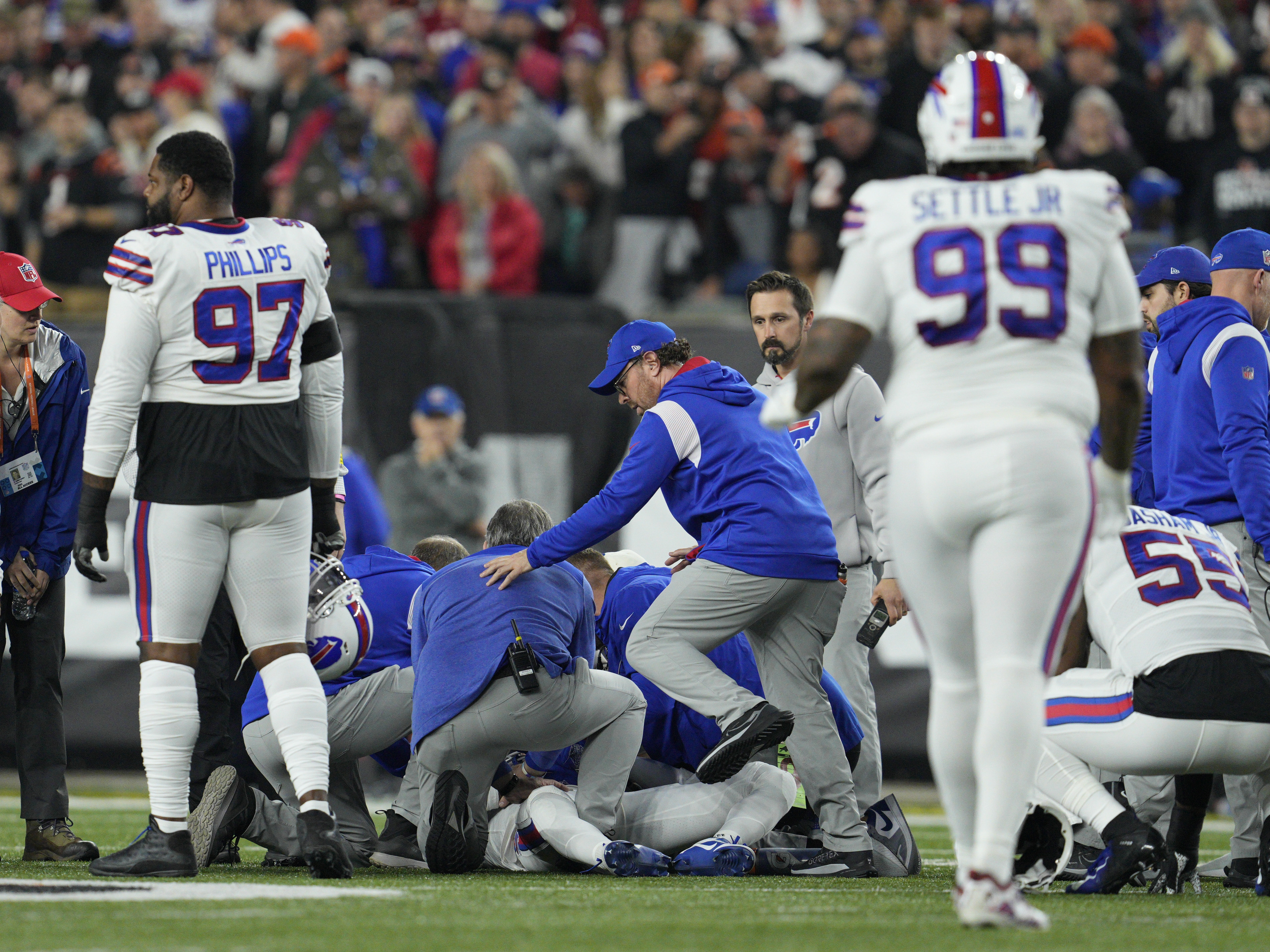 Buffalo Bills player Damar Hamlin is in critical condition after collapsing  in a game - OPB