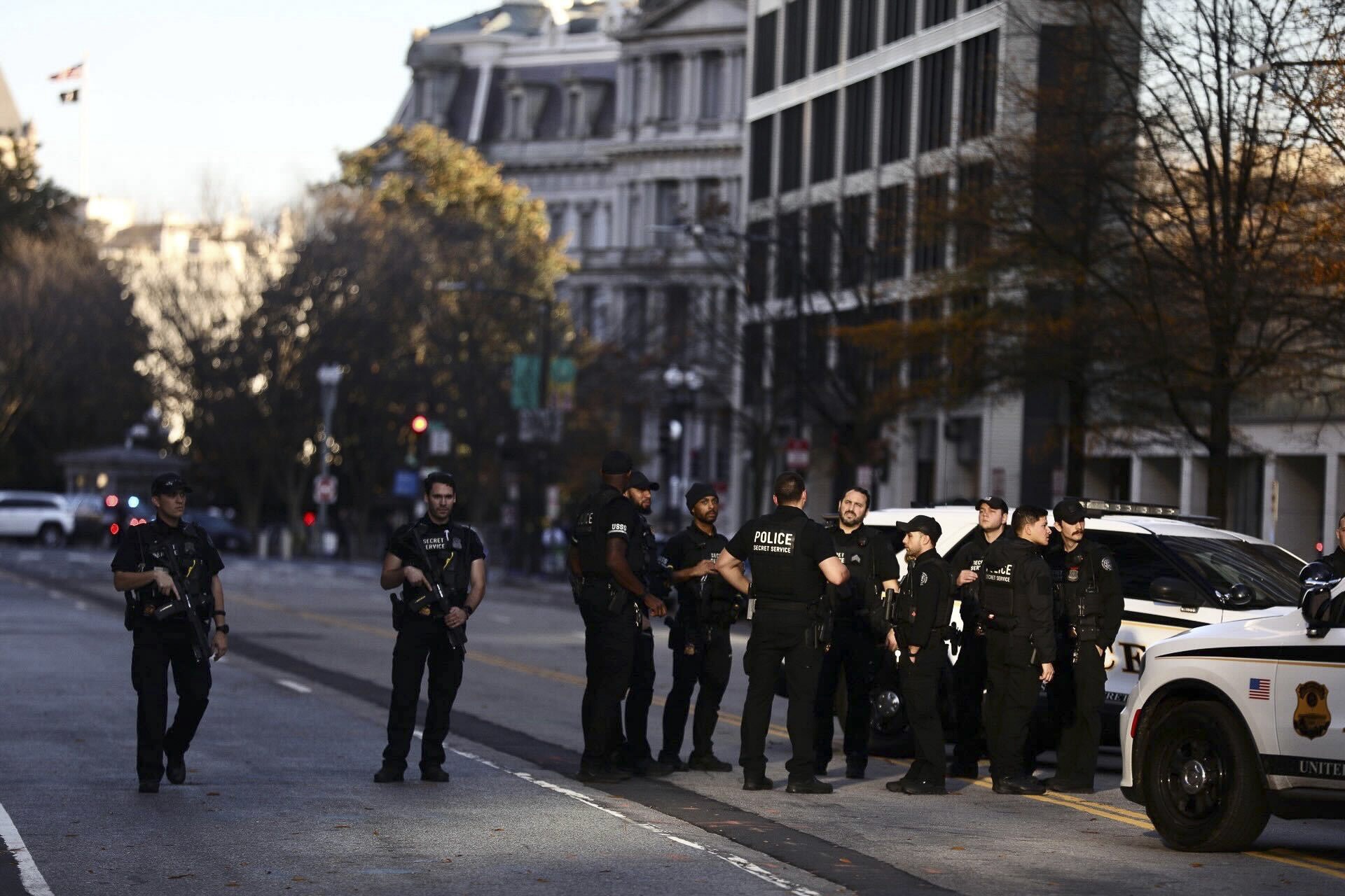 Here’s what we know about the shooting of 2 National Guard members in D ...