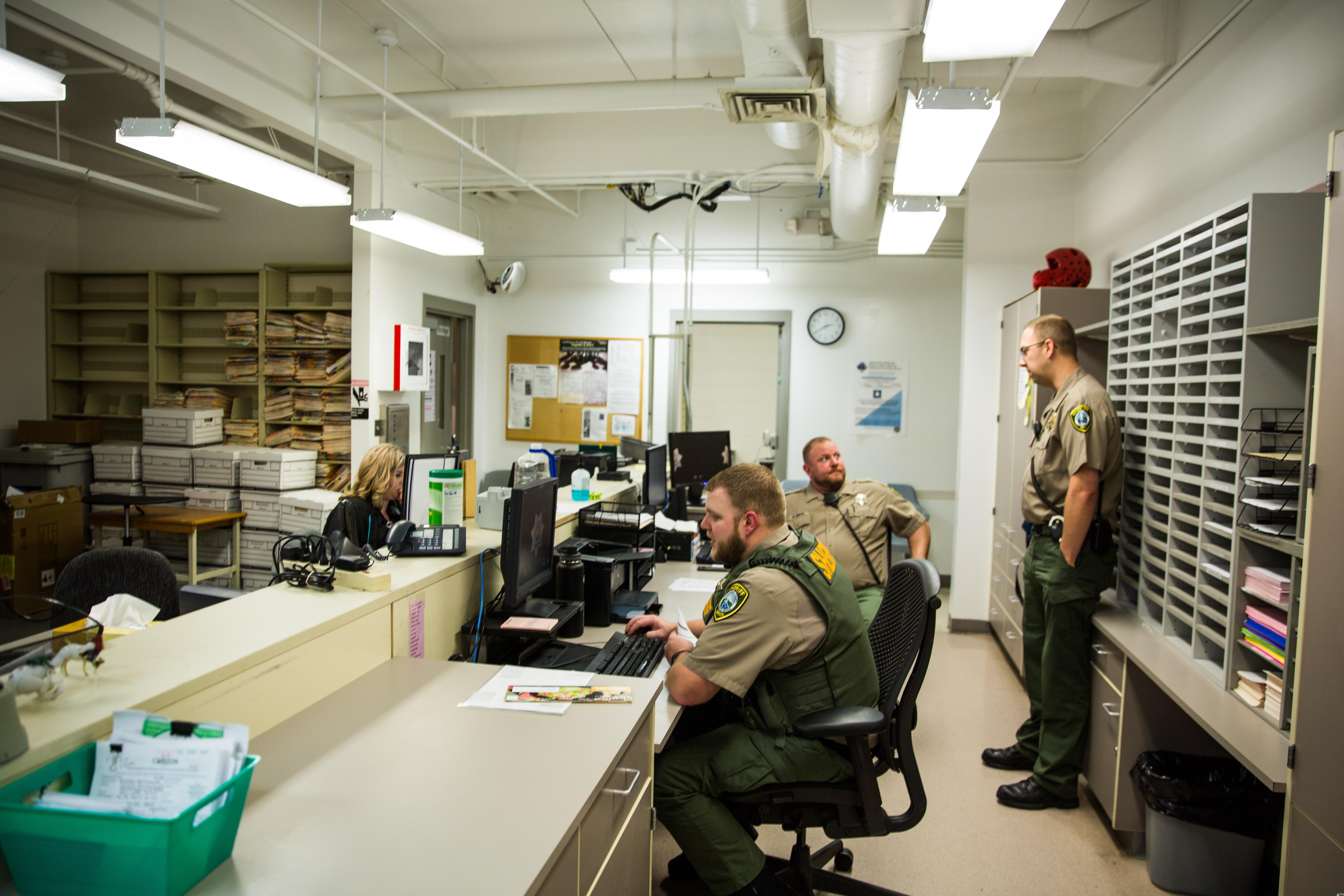 Clackamas County jail deputy faces felony mistreatment charges - OPB