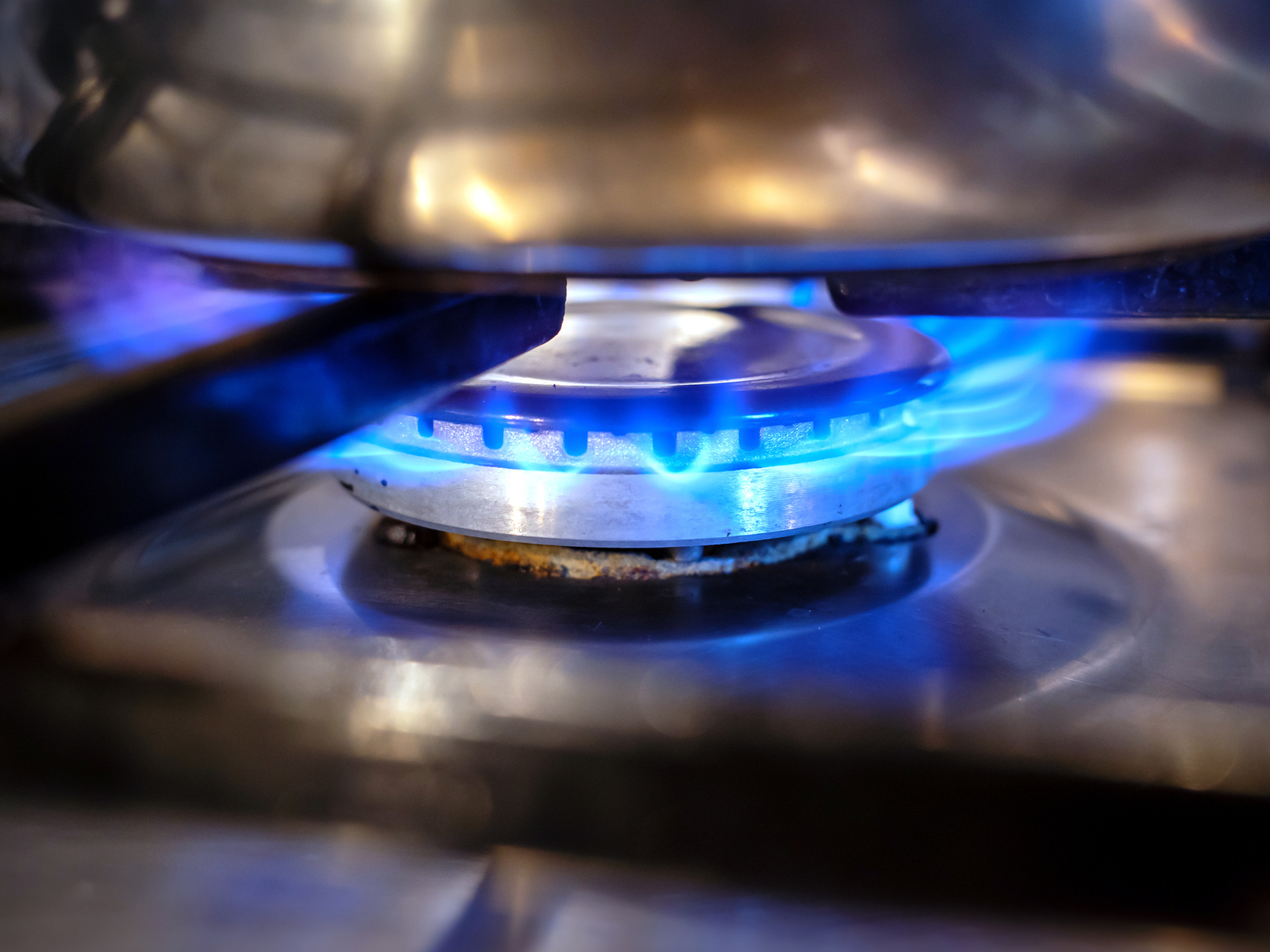 Gas stove makers have a pollution solution. They're just not using it - OPB