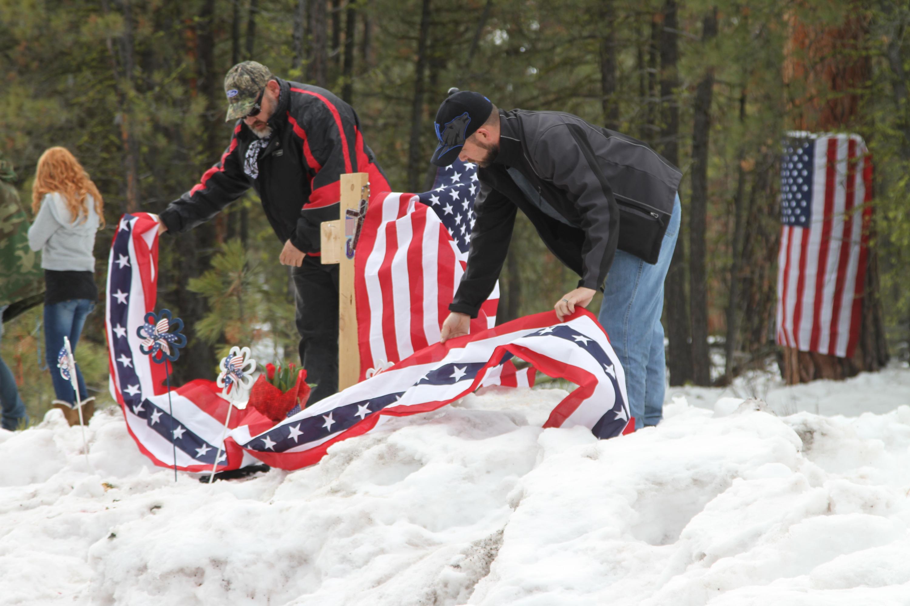 Supporters Memorialize LaVoy Finicum, Seek Unifying Message - OPB