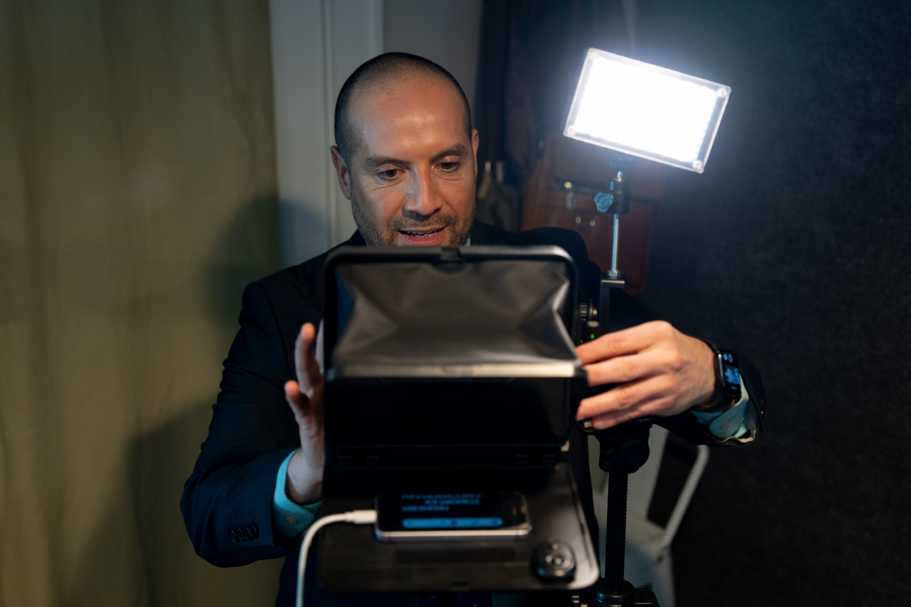 Sanchez Frame Former Univision anchor keeps Spanish-speaking Oregonians informed with ...