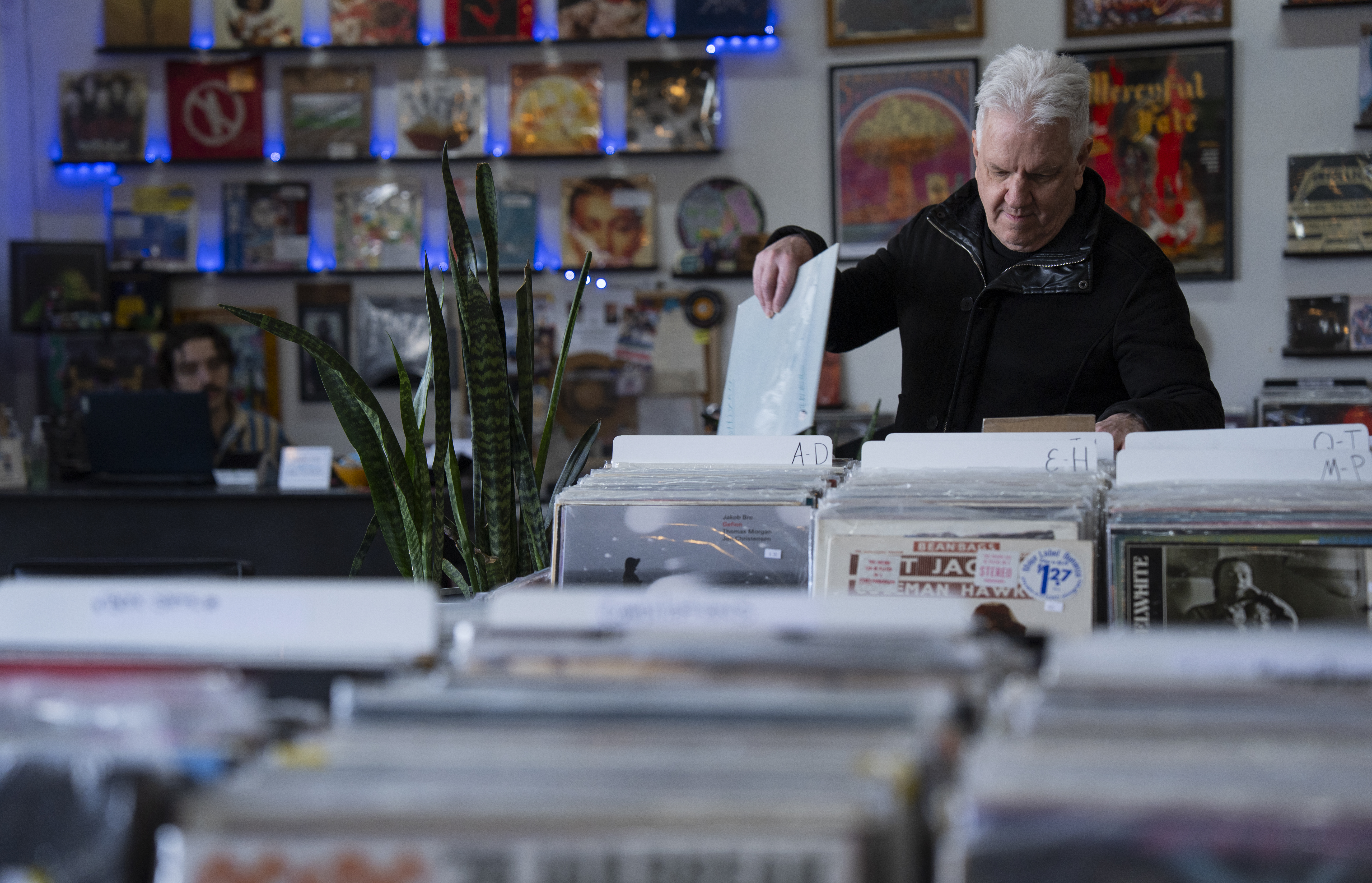 Pacific Northwest vinyl stores, shoppers prepare for Record Store