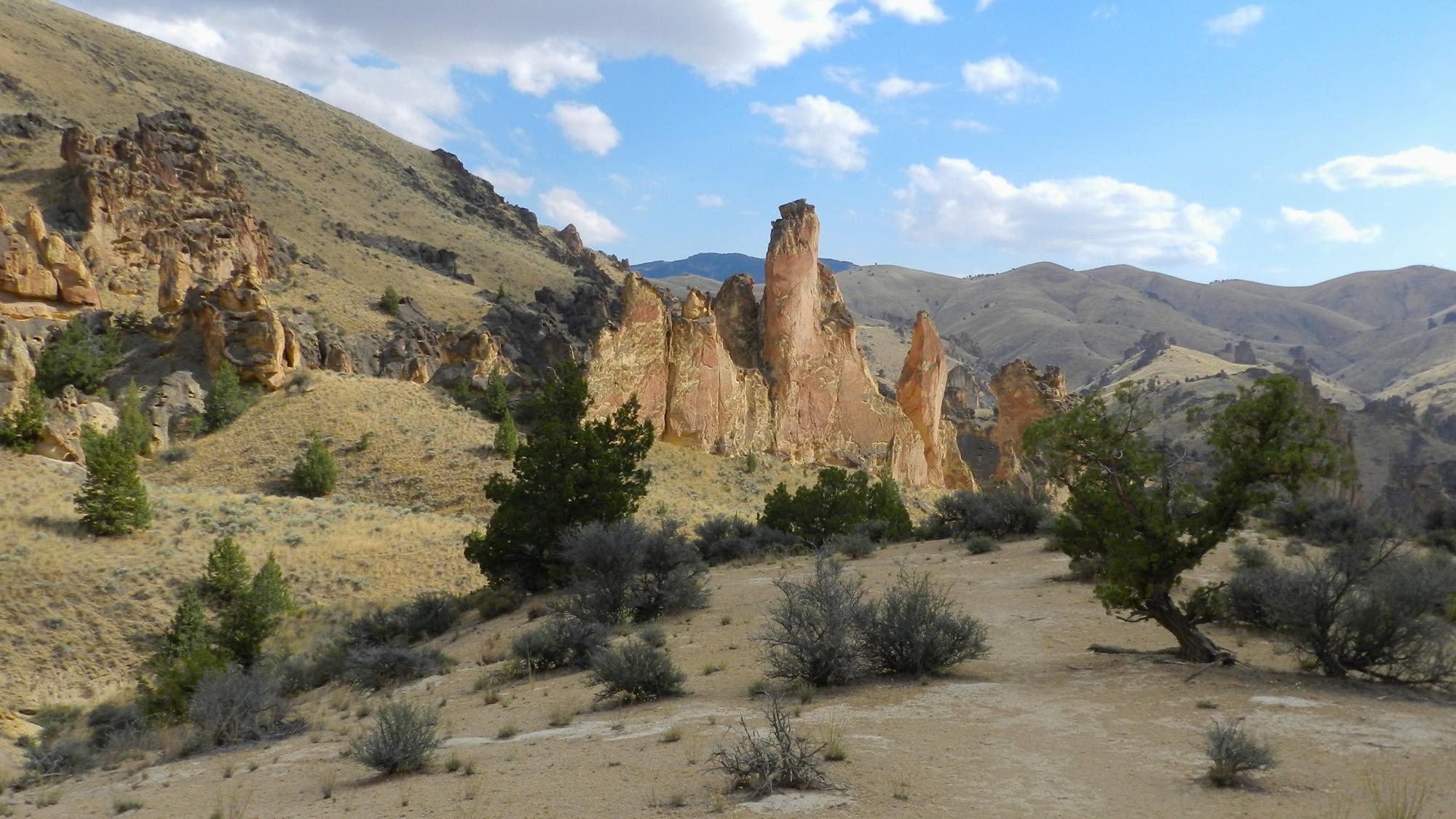 Wilderness agencies consider new policies for rock climbing gear across  nation, including Oregon - OPB