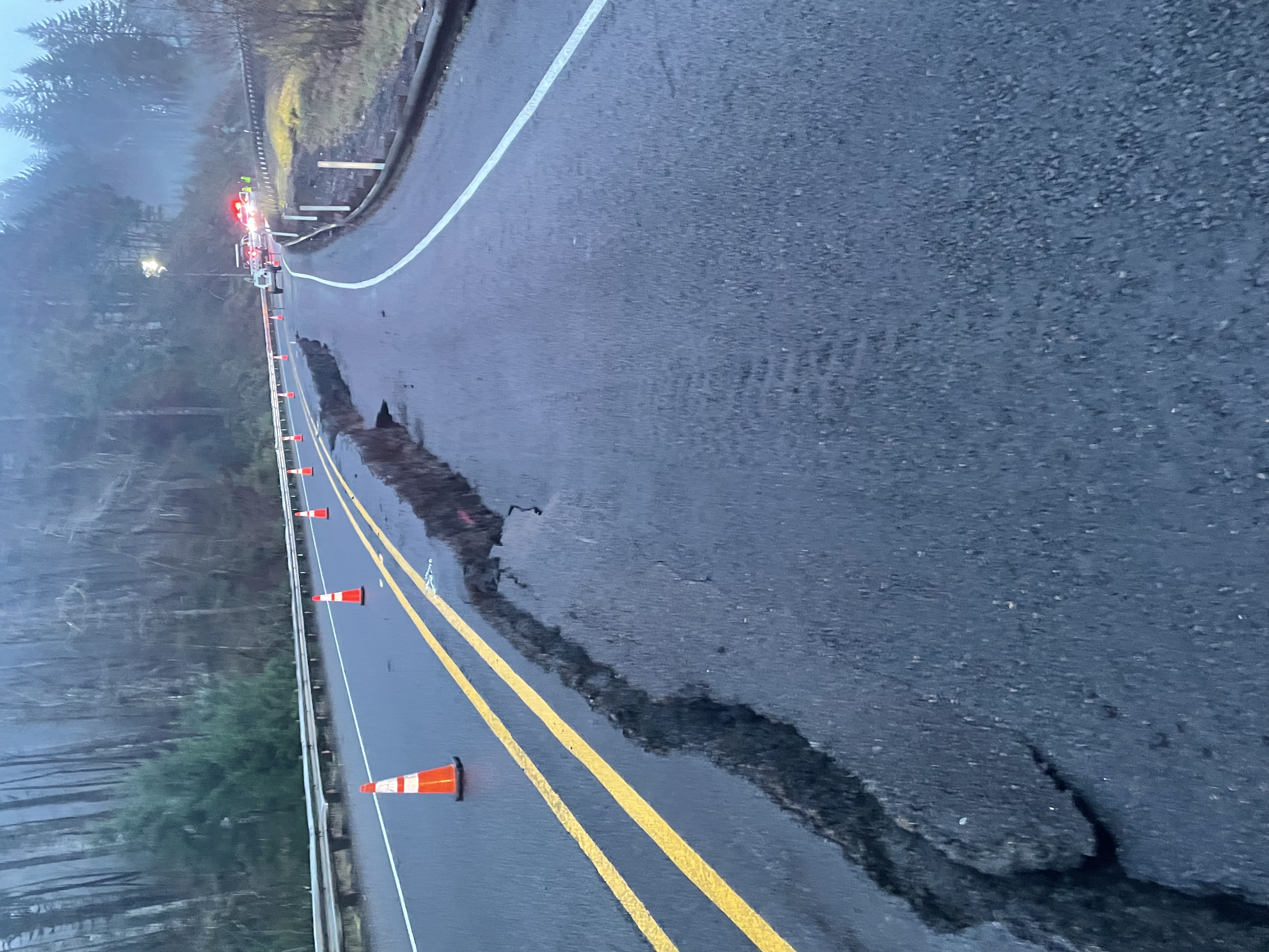 Rain batters Oregon and Southwest Washington as flood watches remain in ...