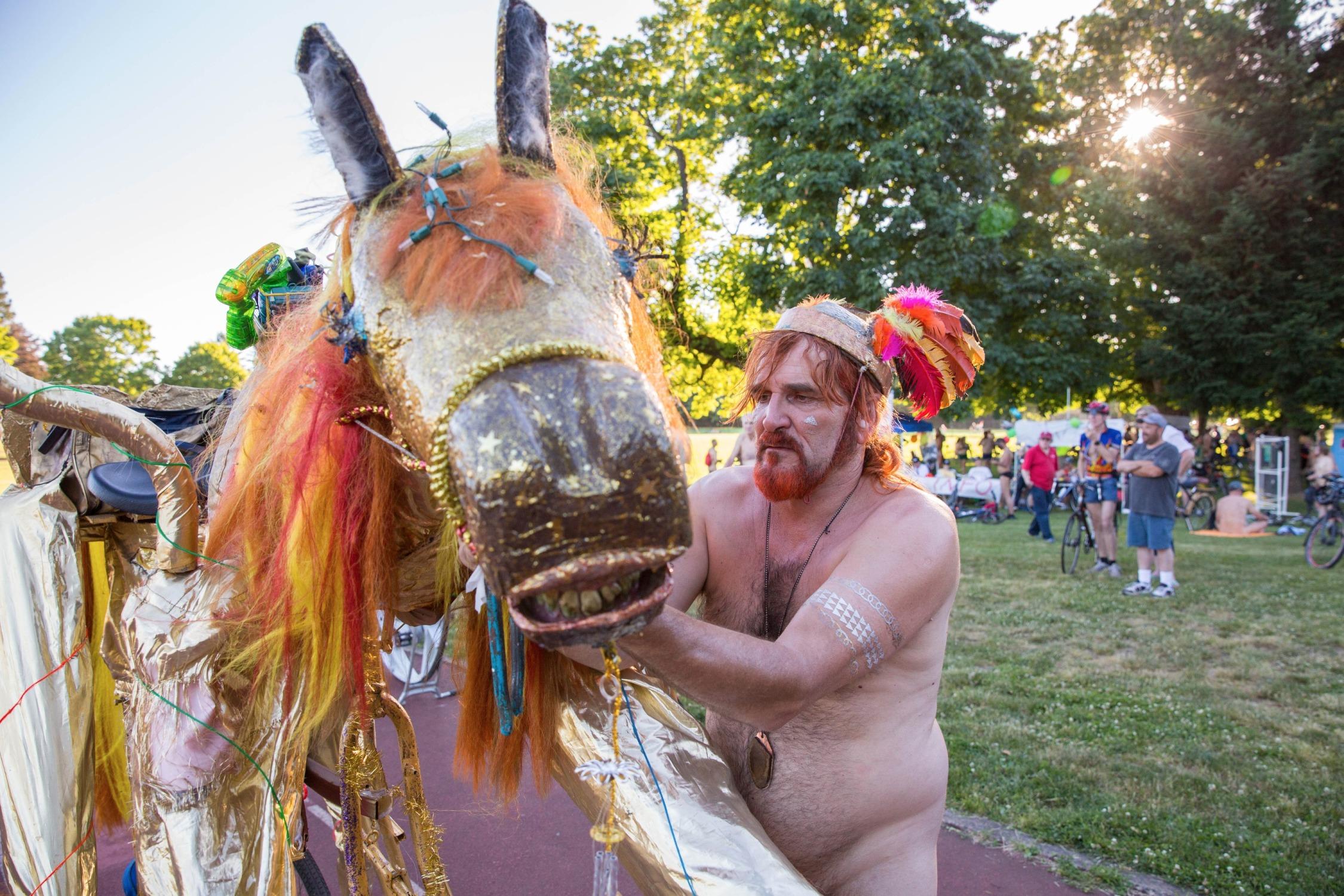 Portland Lets Loose At 2017 World Naked Bike Ride - OPB