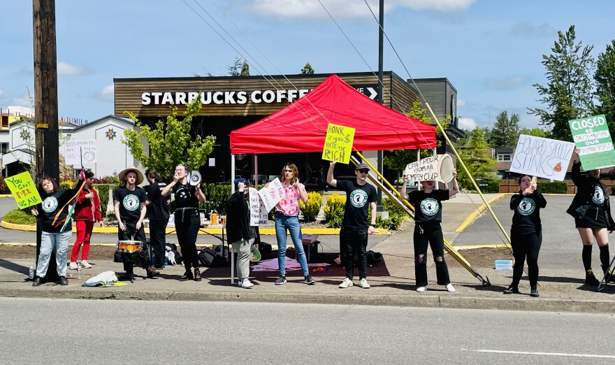 Starbucks on Boylston Street closing Feb. 5, 8 months after unionizing