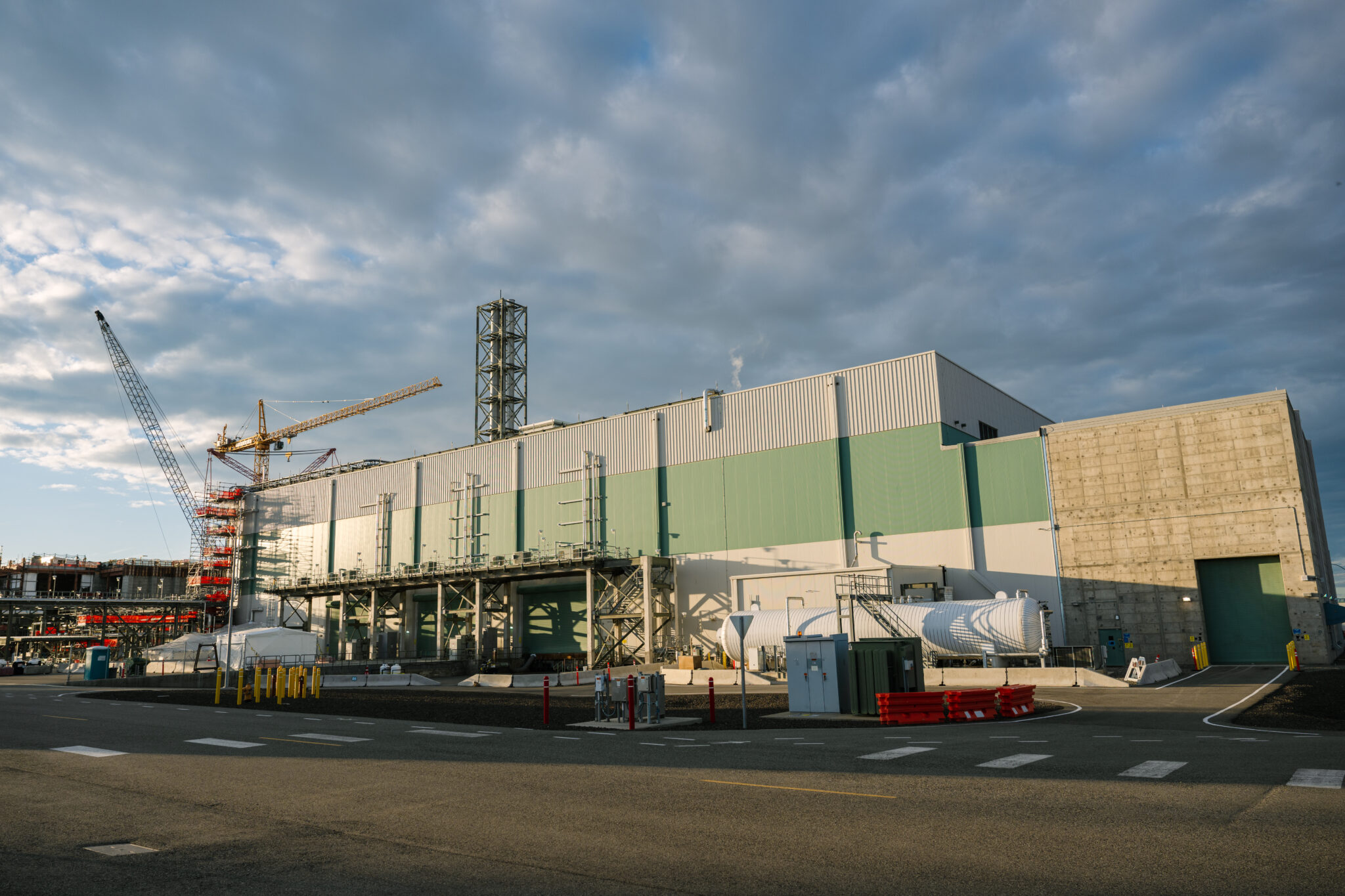 Hanford moves toward waste treatment milestone after decades of delays ...