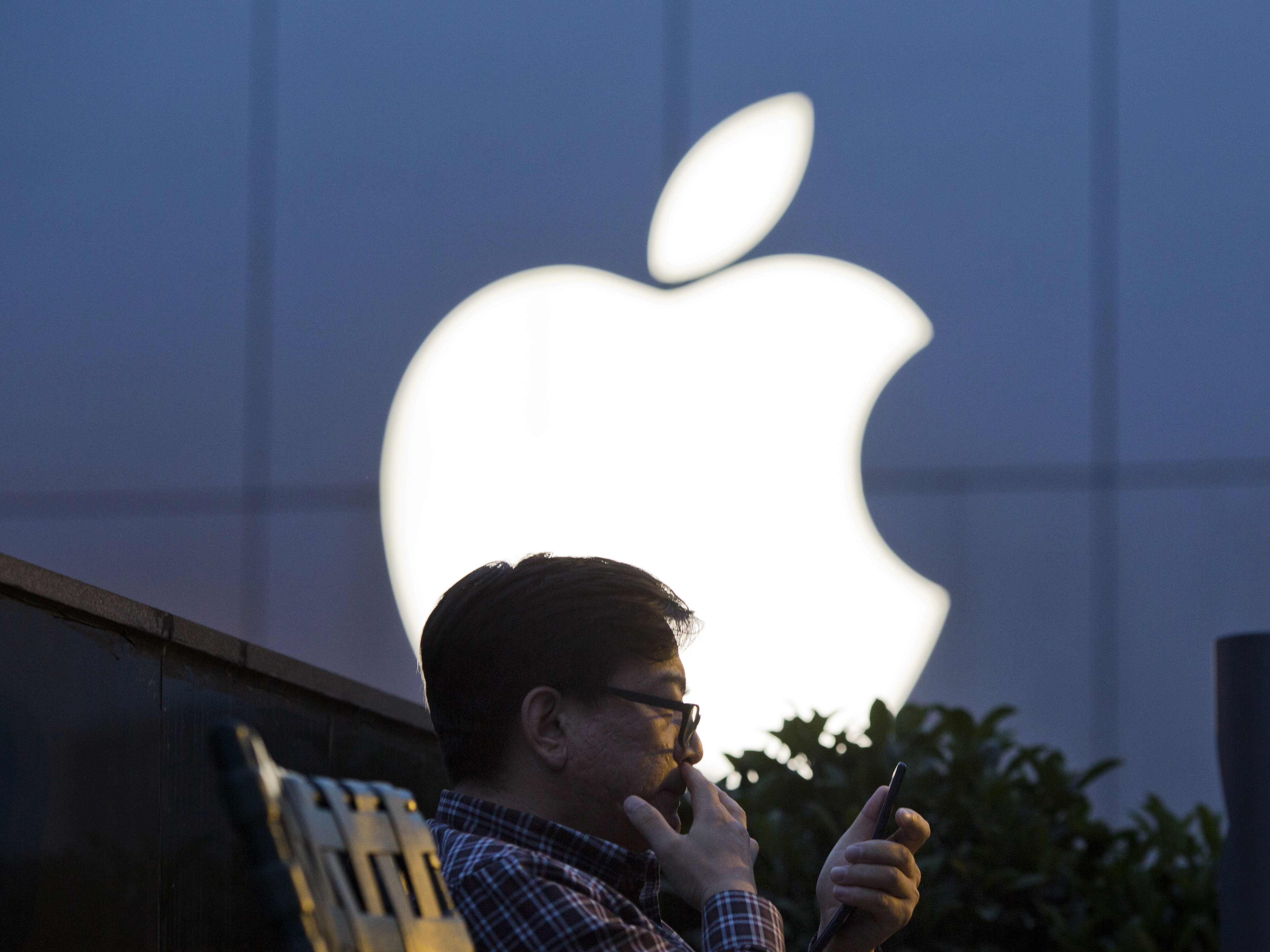 Inside The First Apple Store 