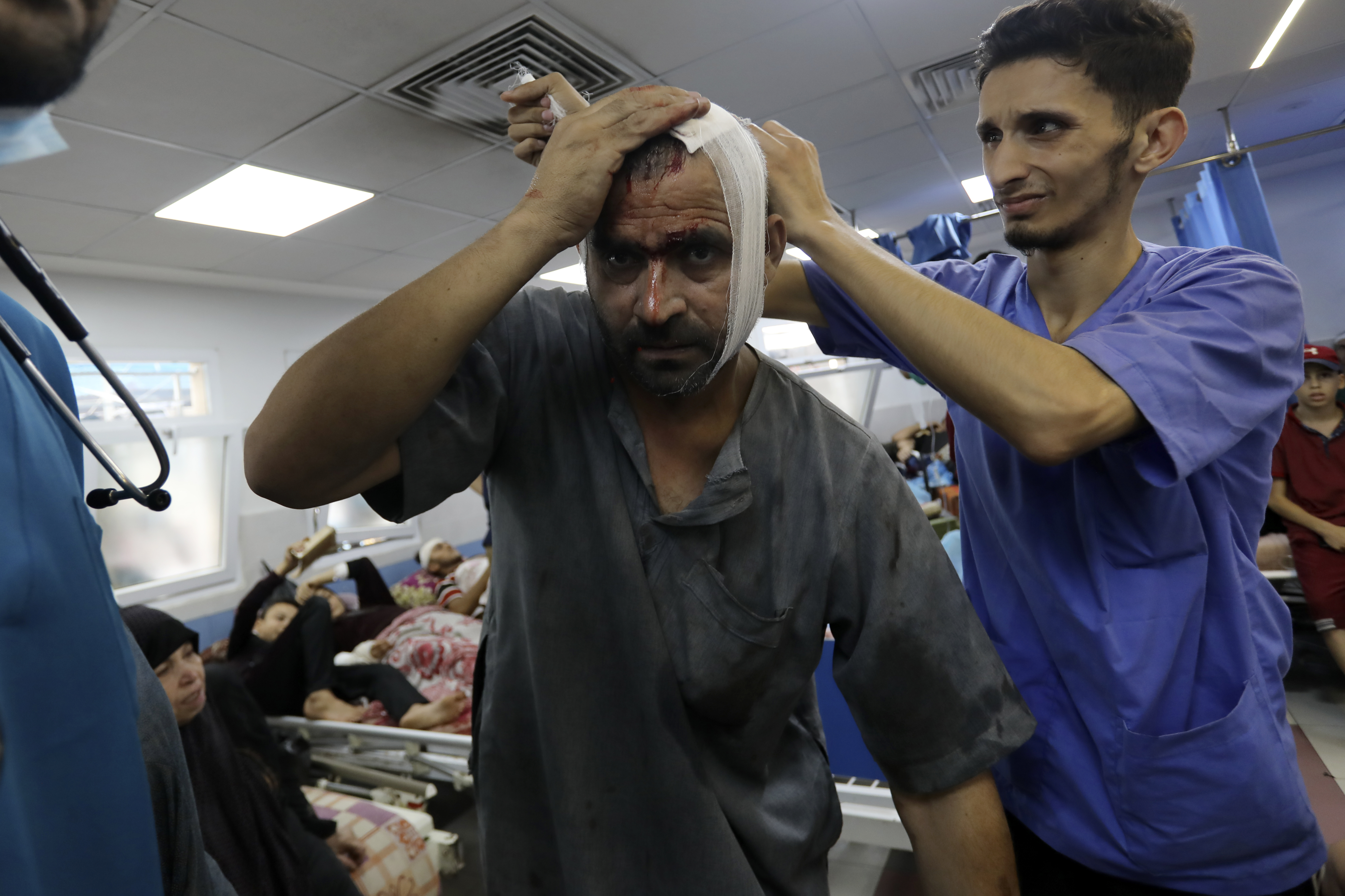 Panicked patients, medics flee Gaza hospital as Israel looks for