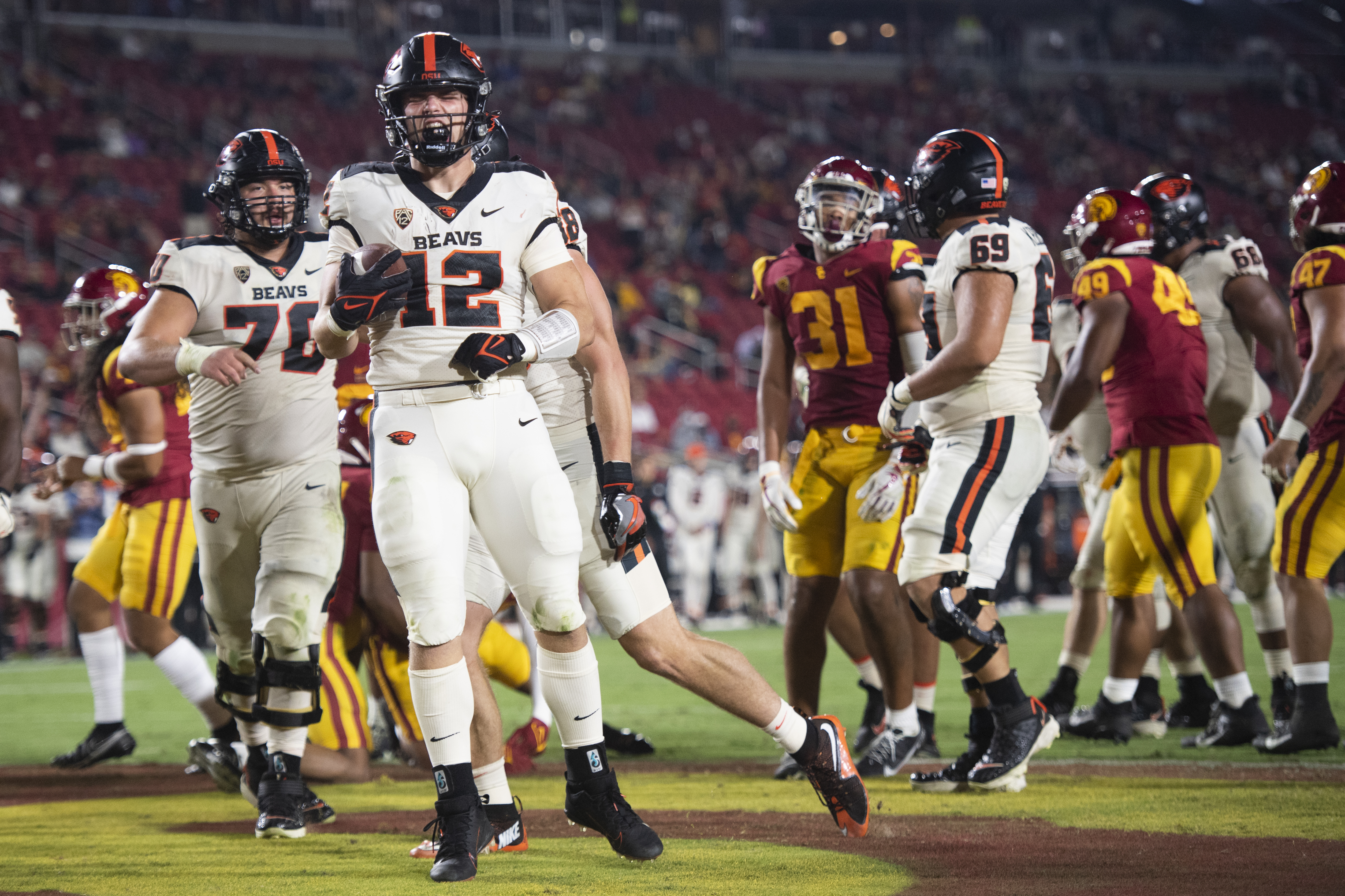 Is USC Football Wearing New Road Uniforms in 2016?