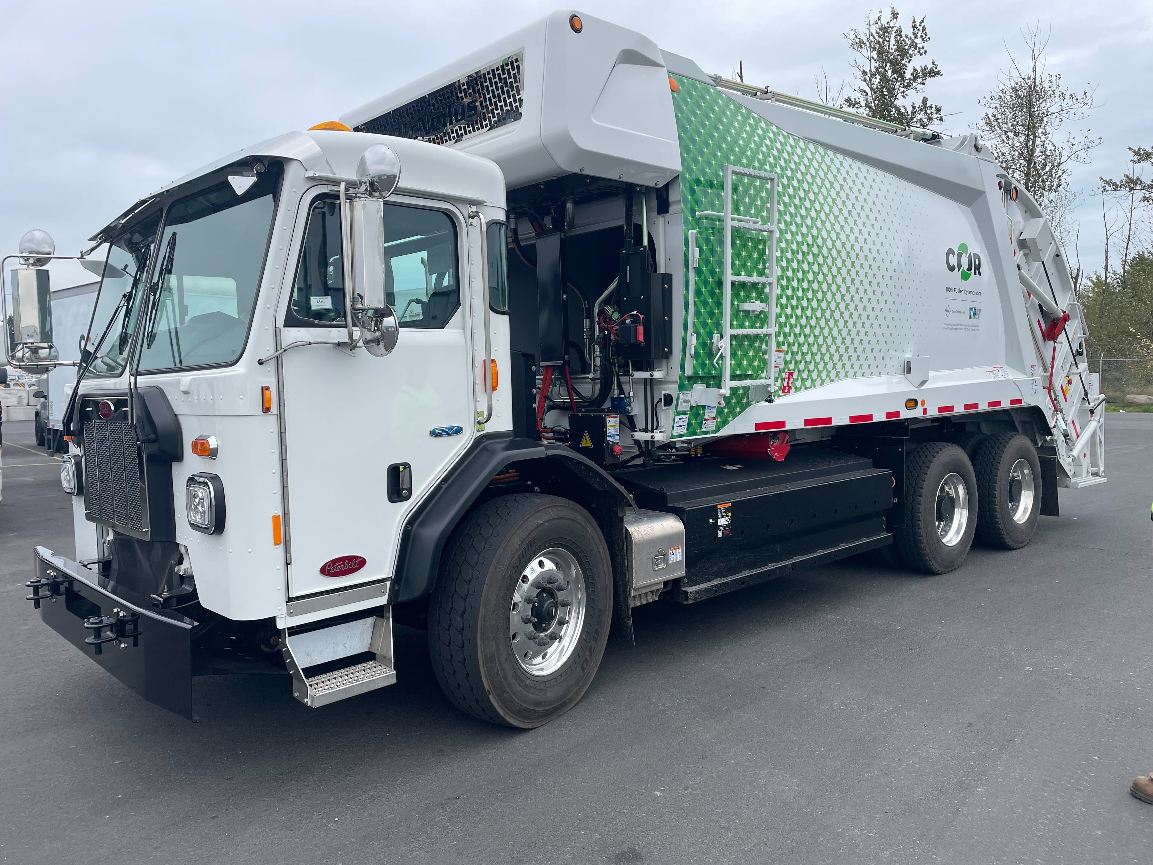 Portland\'s first electric garbage eastside truck soon hit - will OPB streets