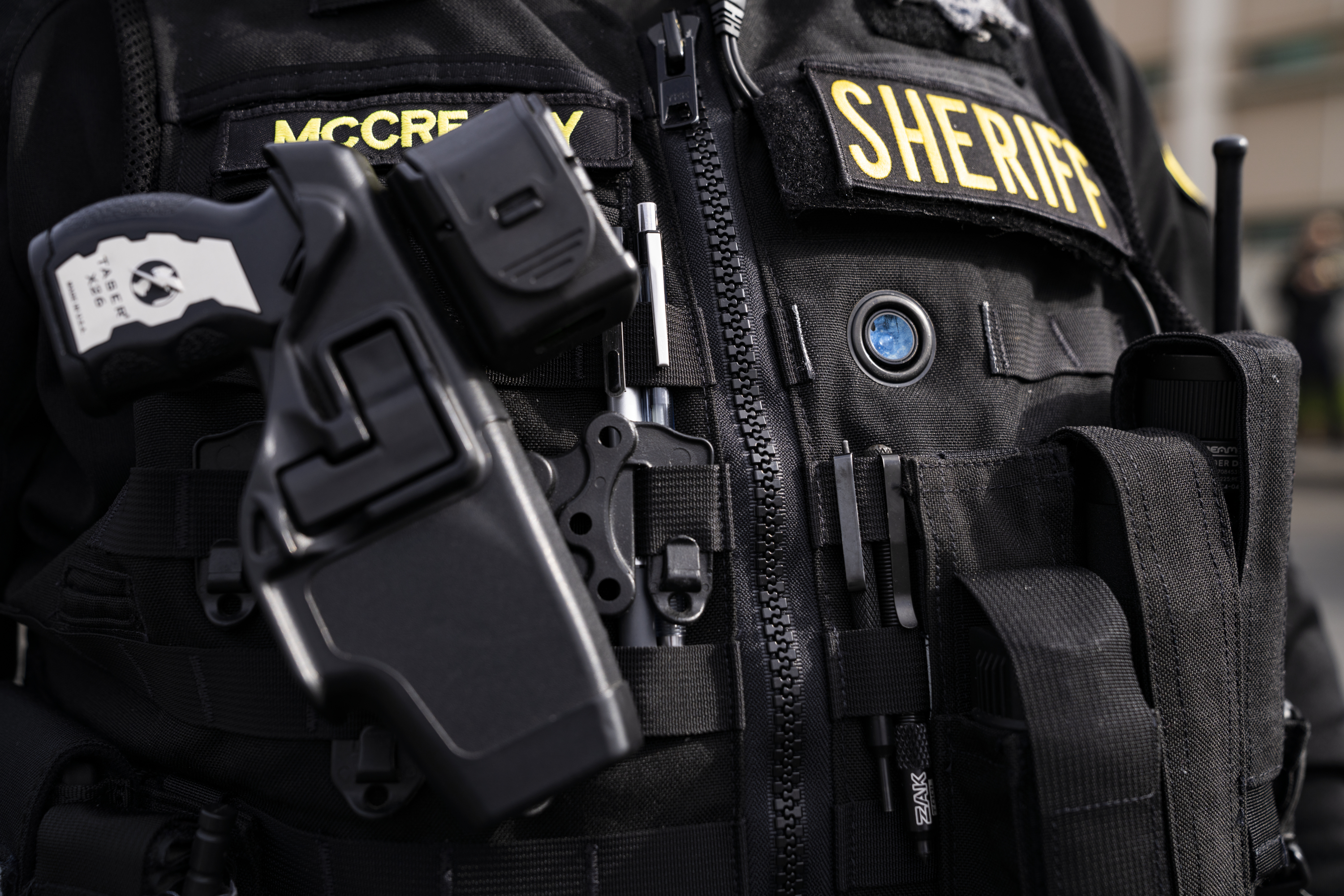 Deal approved to implement police body cameras in Portland - OPB
