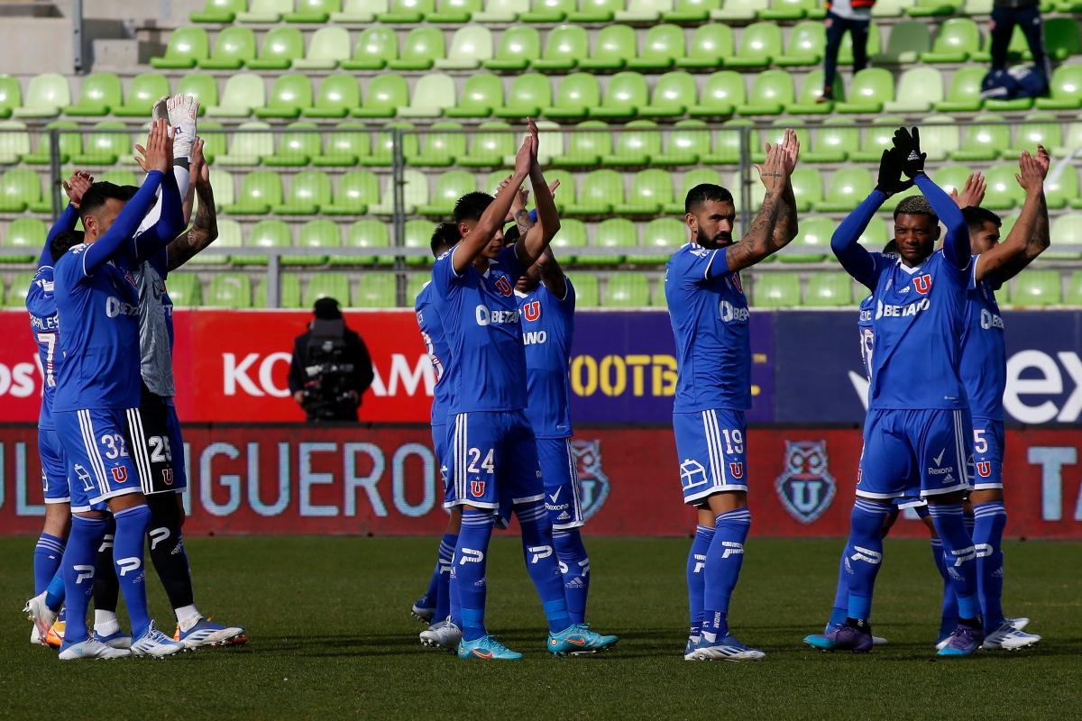 Problemas en la U? Cristopher Toselli no evade el tema y sale a aclarar  supuesto cara a cara entre Pellegrino y el plantel - Soy Azul