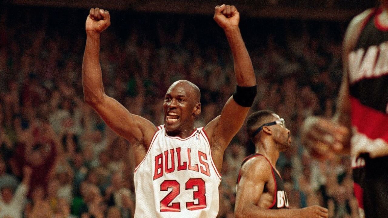 I'm back”: Michael Jordan lo hace de nuevo y vuelve a la NBA con