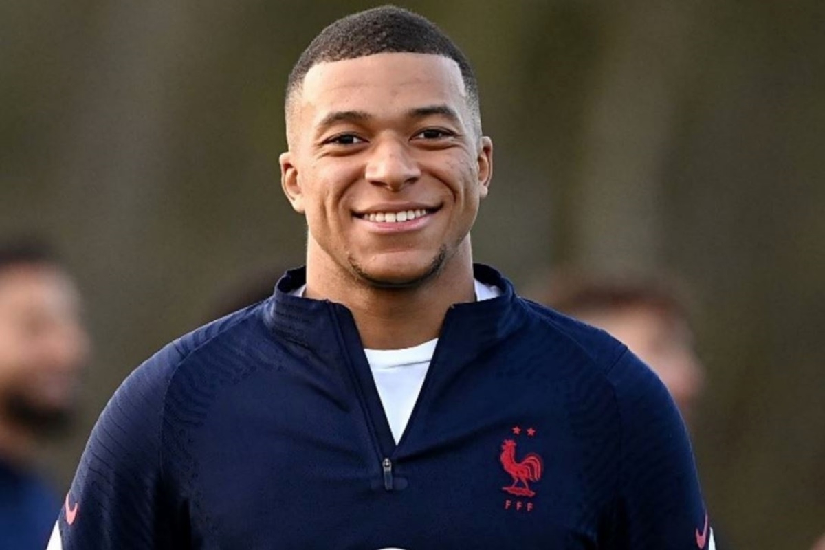 El duro momento de Van der Wiel, el ex de la supuesta novia de Mbappé