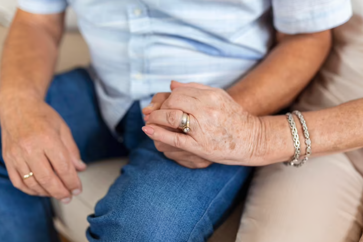 Cumplieron 50 años de matrimonio? Así pueden postular al Bono Bodas de Oro  - Cajas de Chile