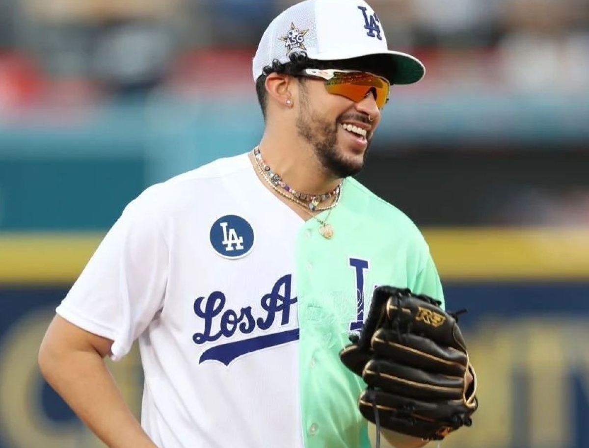 Bad Bunny causó furor en la participación que tuvo en el Juego de Estrellas  de sóftbol: “Lo disfruté mucho, súper lindo la vibra del Dodger Stadium”