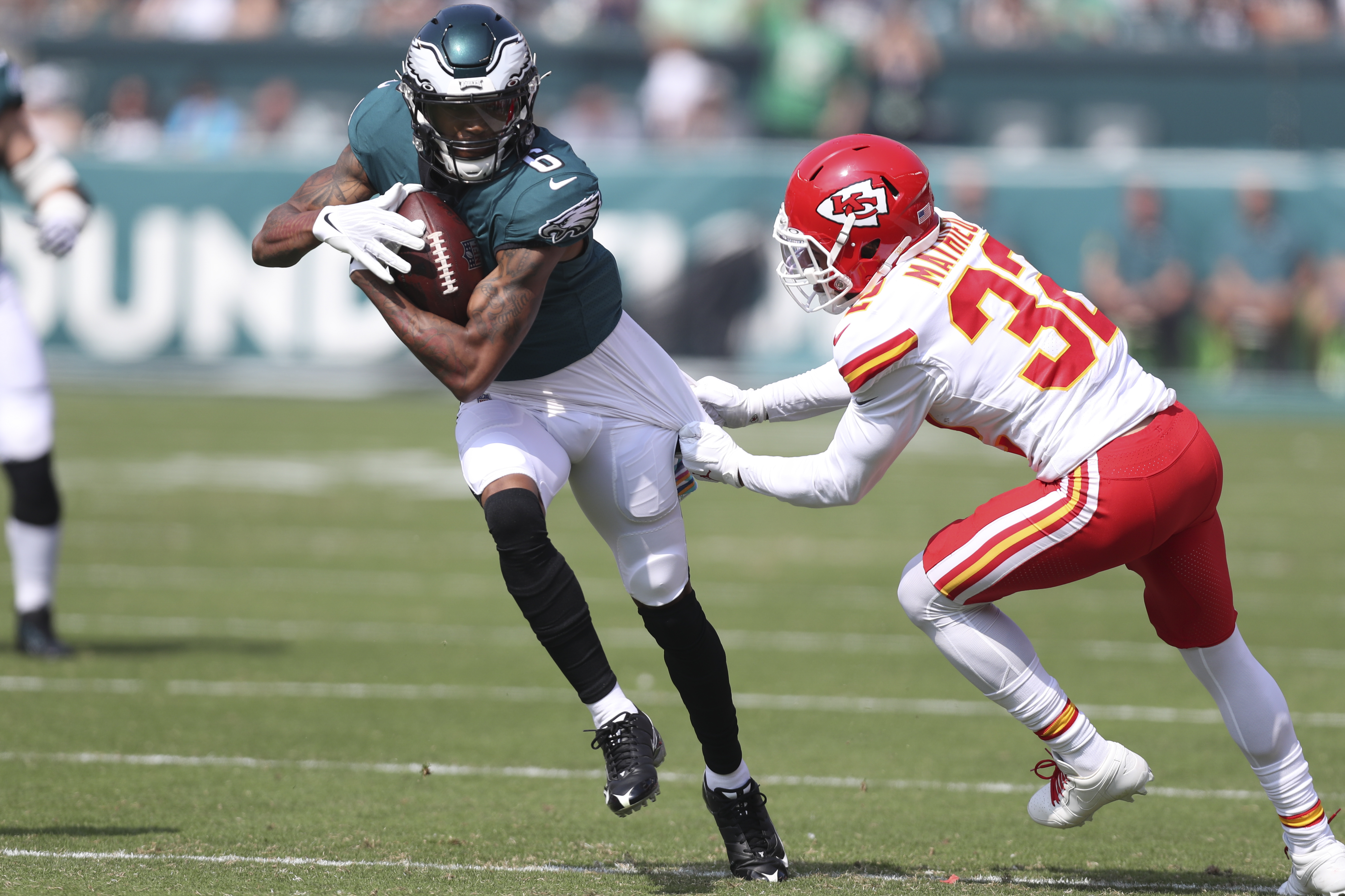 Why Eagles' DeVonta Smith's bond with Raiders' Henry Ruggs goes