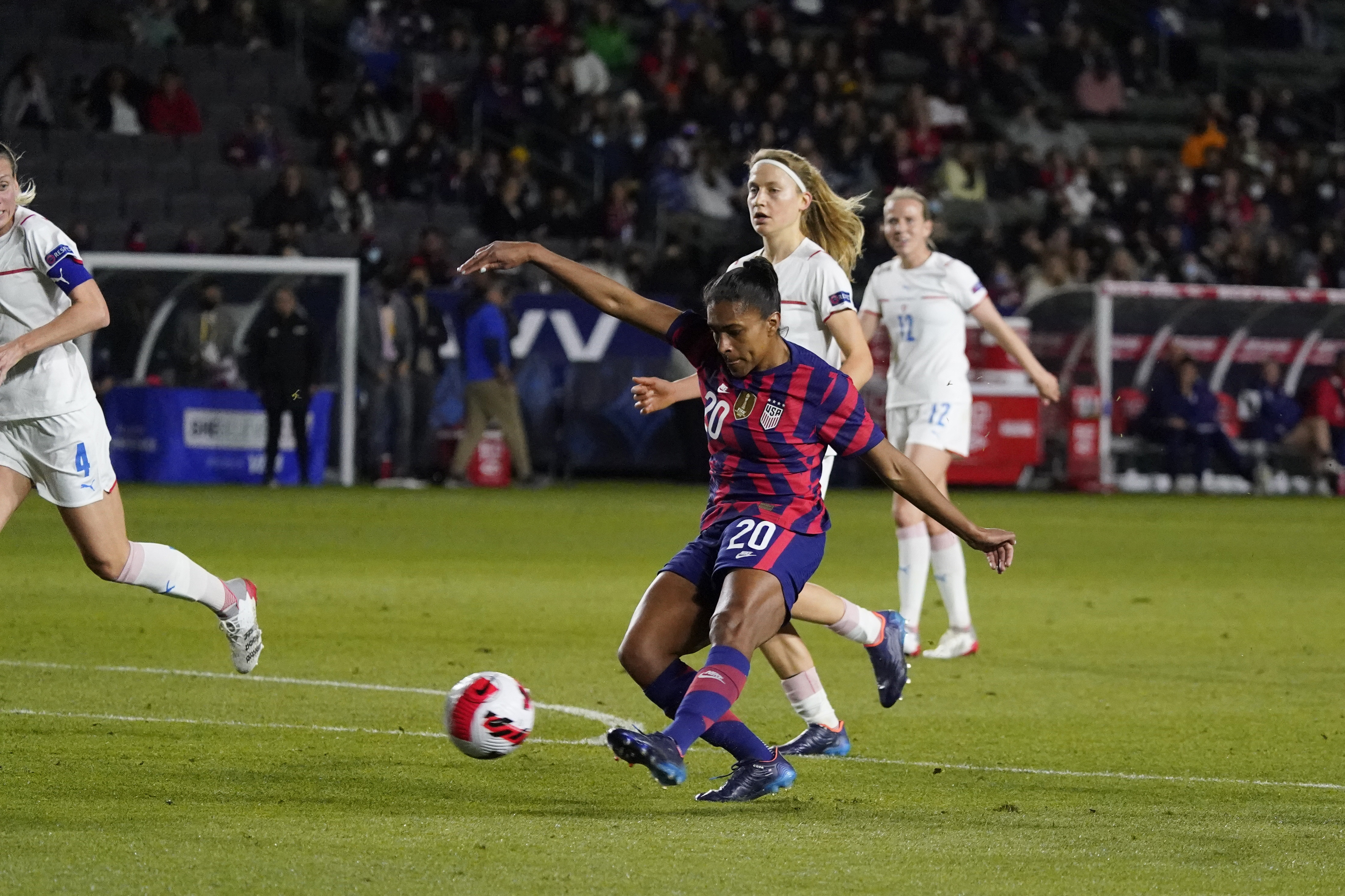 usa women's soccer team roster pictures - Google Search  Female soccer  players, Usa soccer women, Sydney leroux