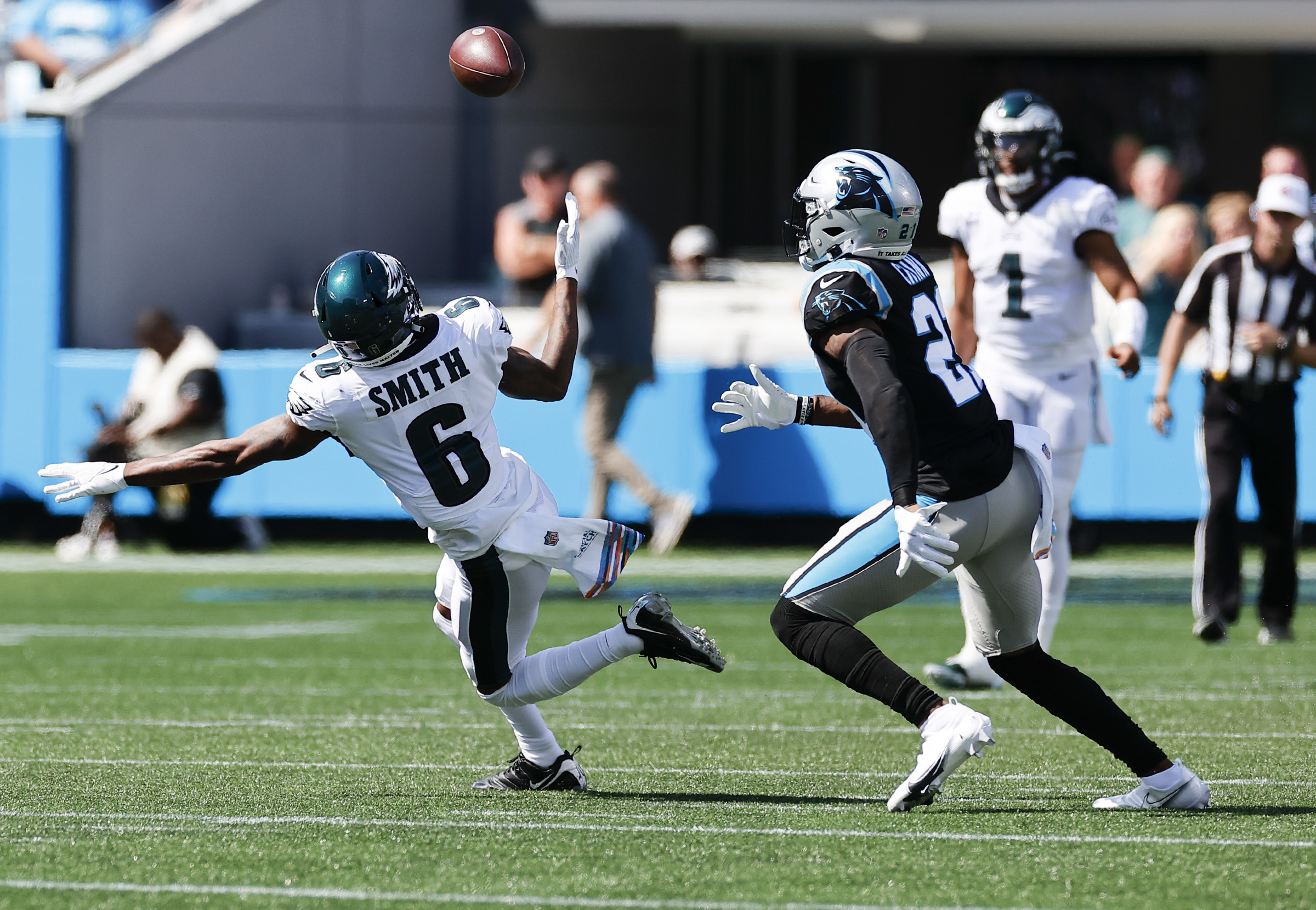 How Eagles' Jalen Hurts, Jordan Mailata kept each other focused after major  mistakes in win over Panthers 