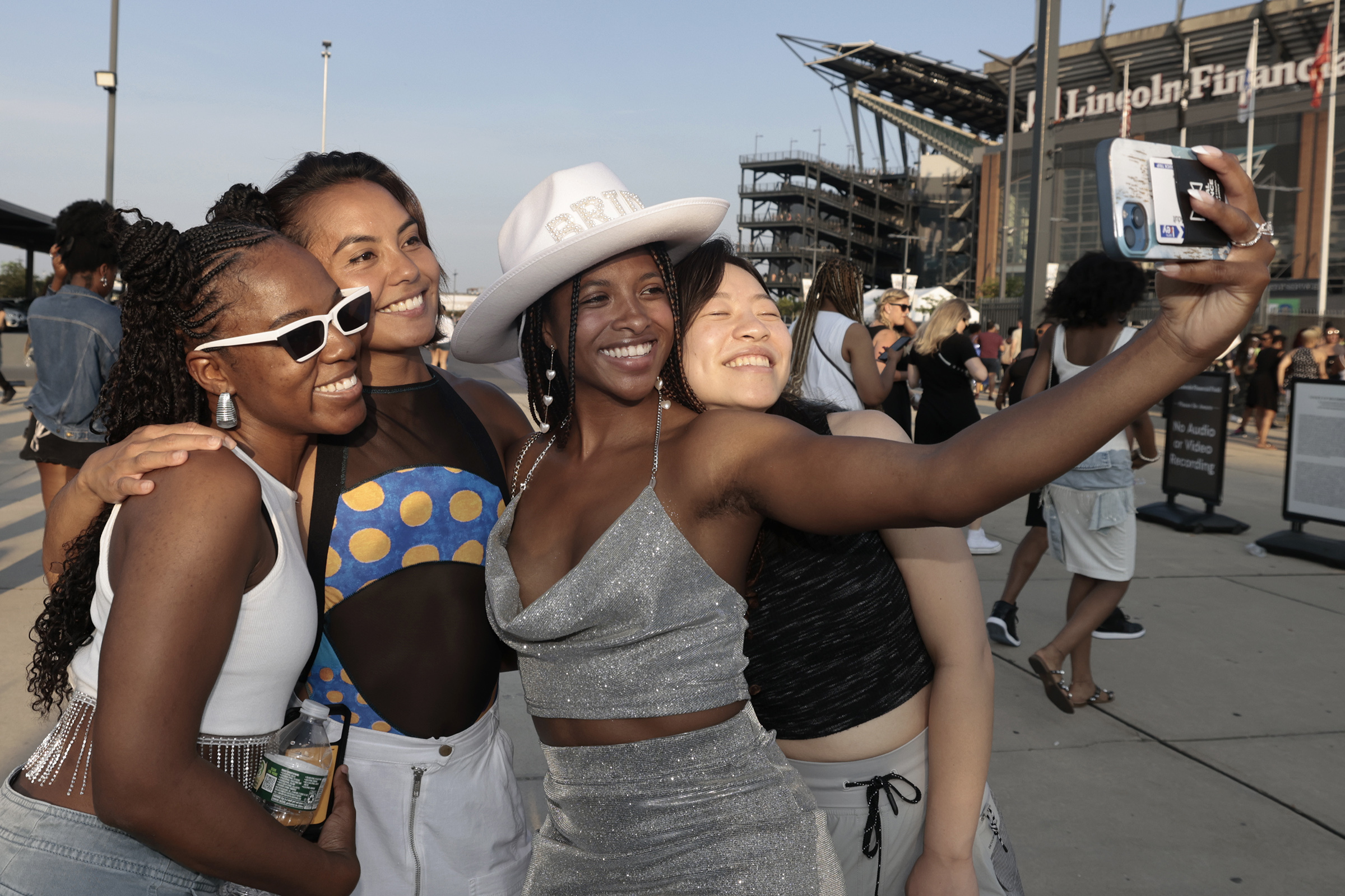 Review: Beyoncé's Renaissance Tour come to America with Philadelphia as ...