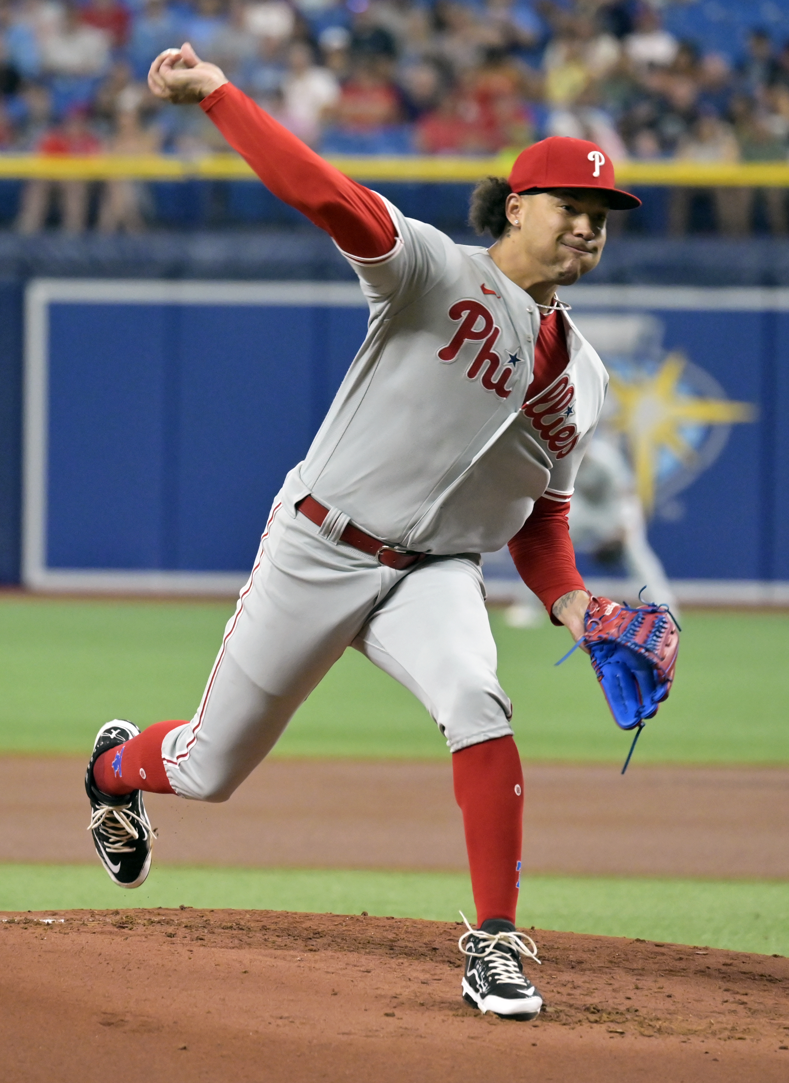 Nunez drives in four to key Phillies' victory