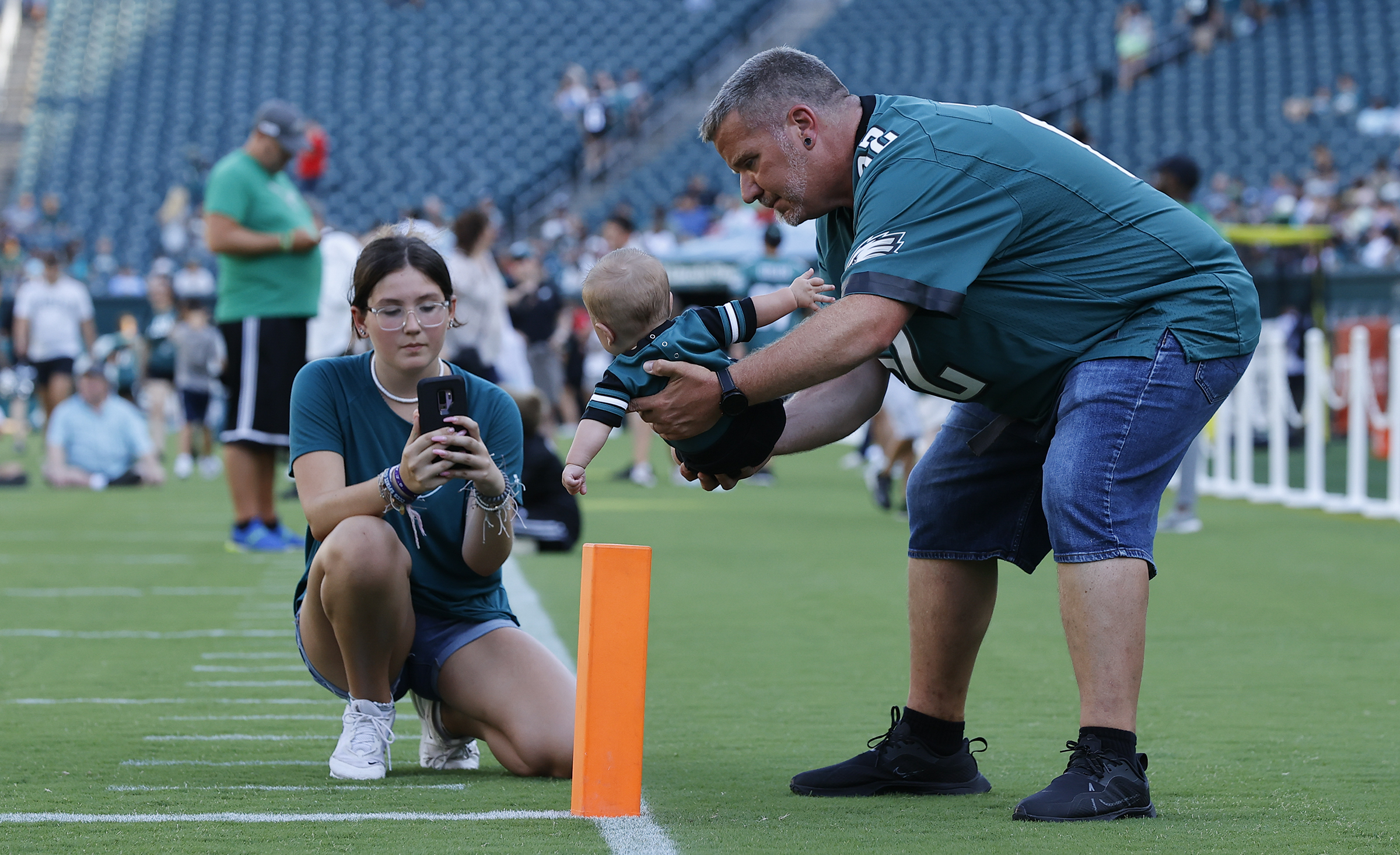 Eagles fans flock to Lincoln Financial Field before the Super Bowl to shop