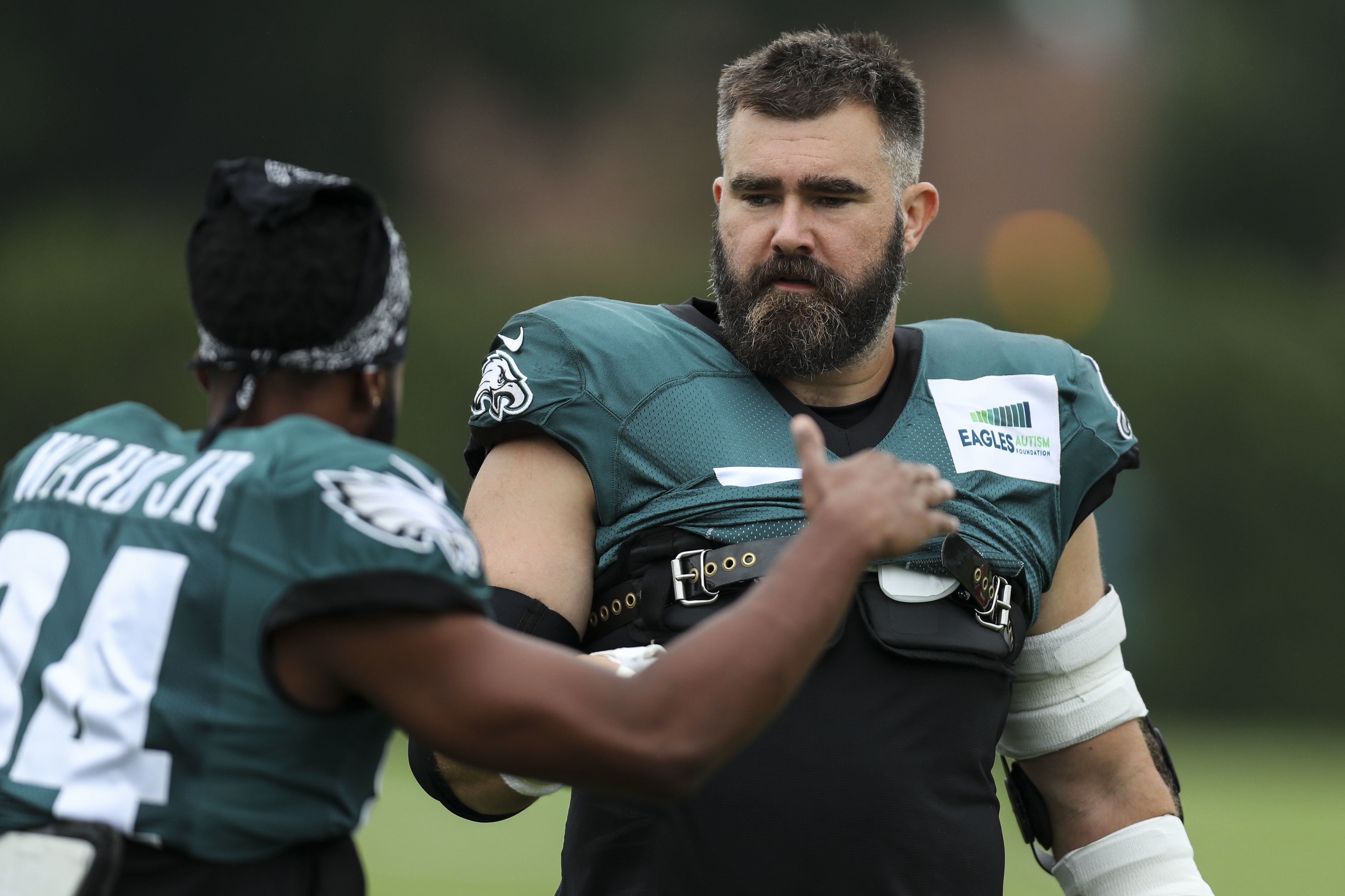 Philadelphia Eagles center Jason Kelce delivers speech at Phillies spring  training in Clearwater, Florida - 6abc Philadelphia