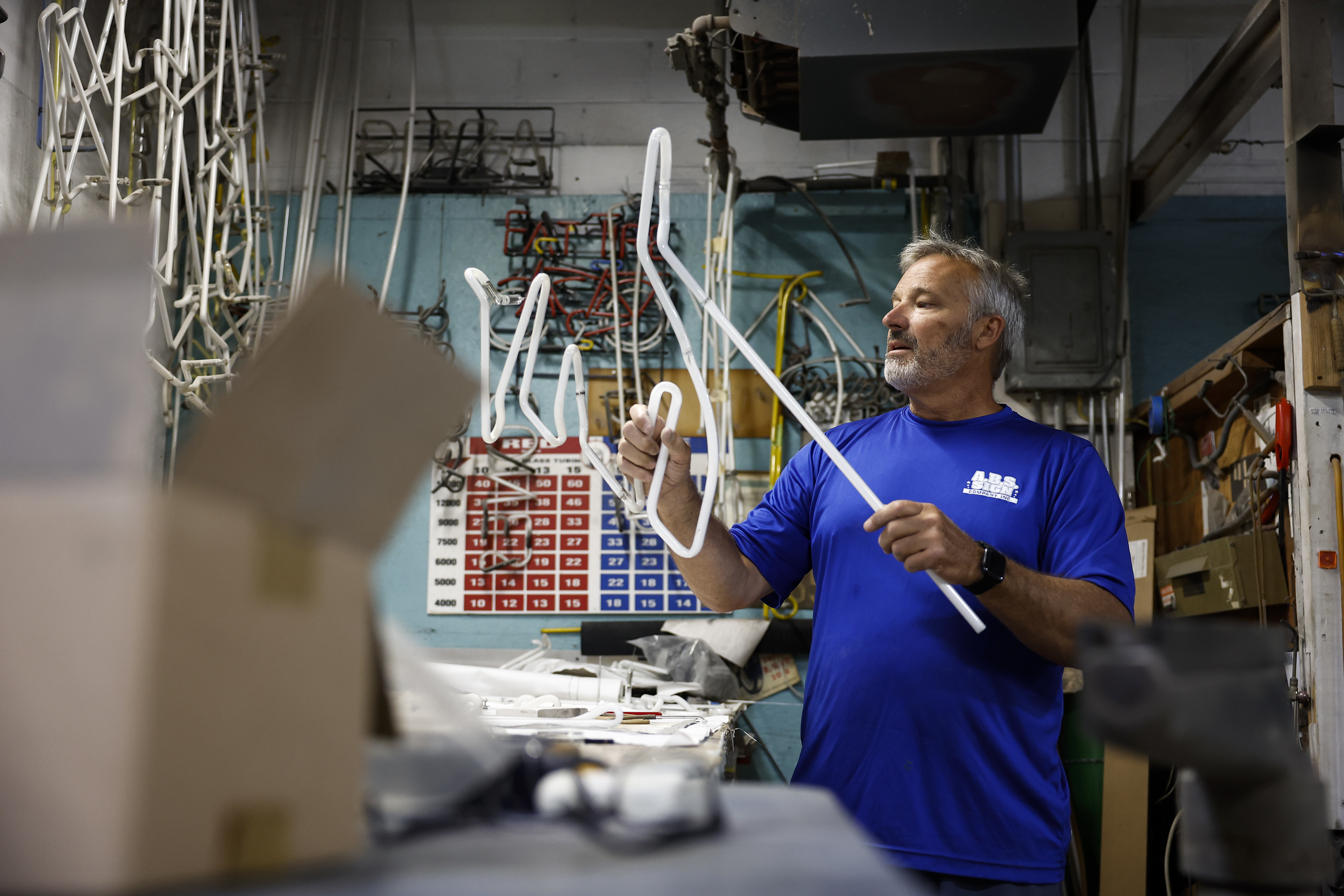 Wildwood's longest-running Neon sign repair guy keeps a dying art