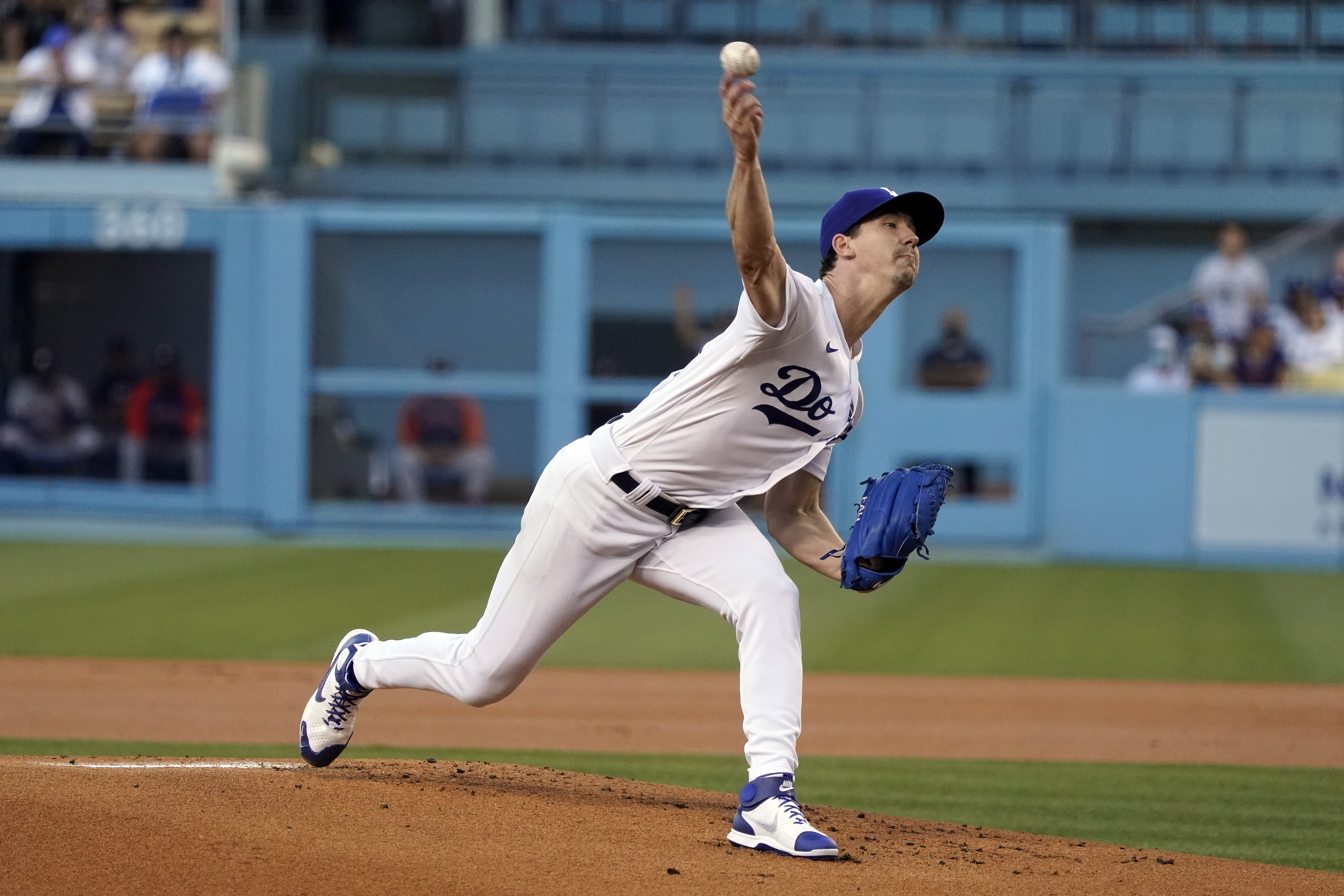 NL Cy Young Race Is An Epic Battle Between Brewers' Corbin Burnes And  Phillies' Zack Wheeler