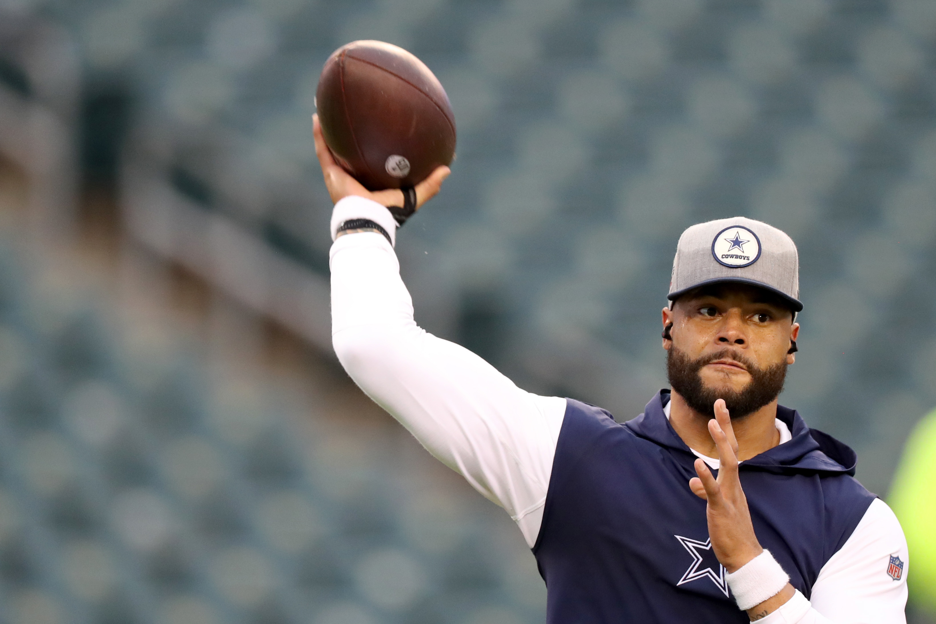 Cowboys' Micah Parsons wears Von Miller t-shirt during warmups