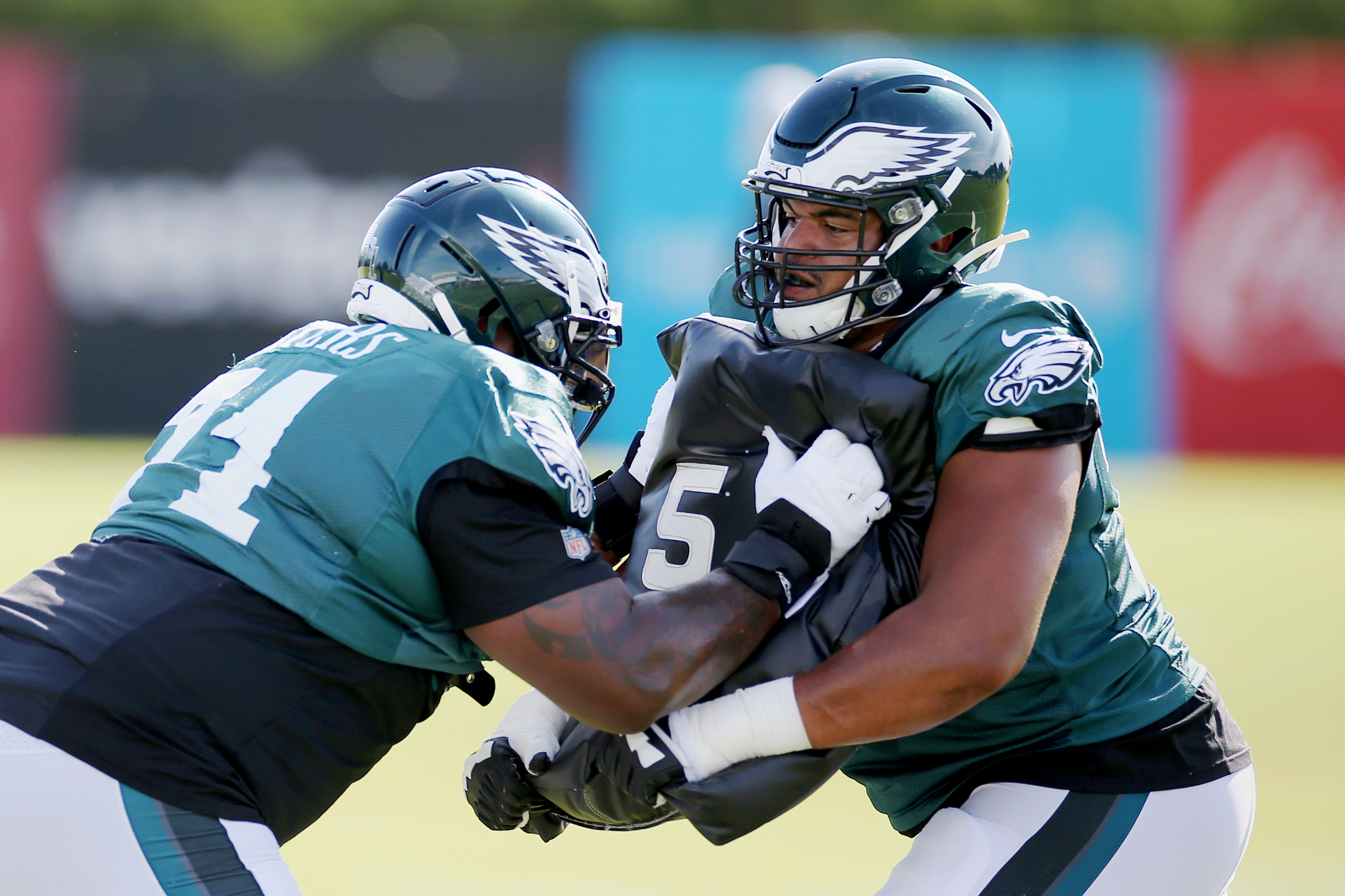 Eagles, Jason Peters agree to one-year contract that will move him to guard  to replace Brandon Brooks