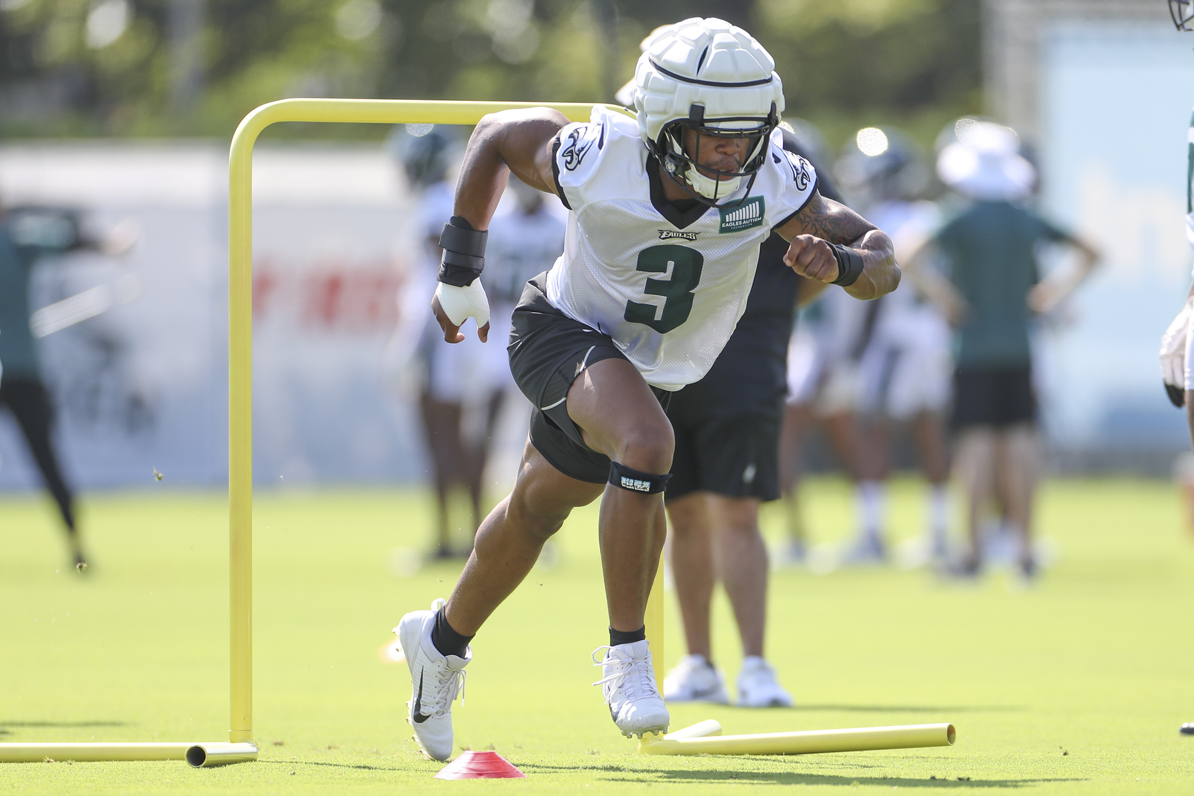 Eagles' Jordan Davis in a rush; A.J. Brown doing A.J. Brown things; Nick  Sirianni erupts again