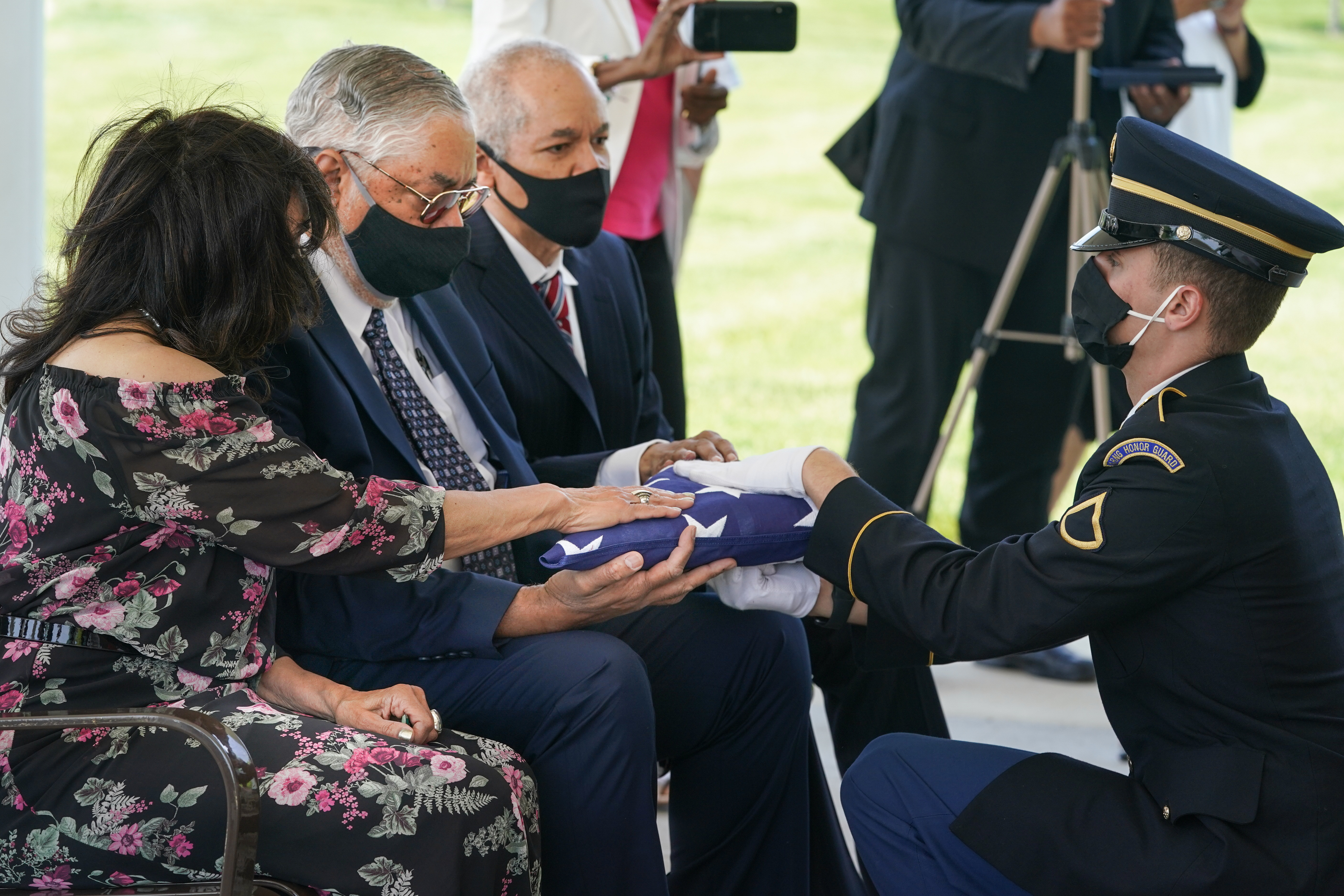 See the final salute for World War II veteran Nelson Henry Jr.