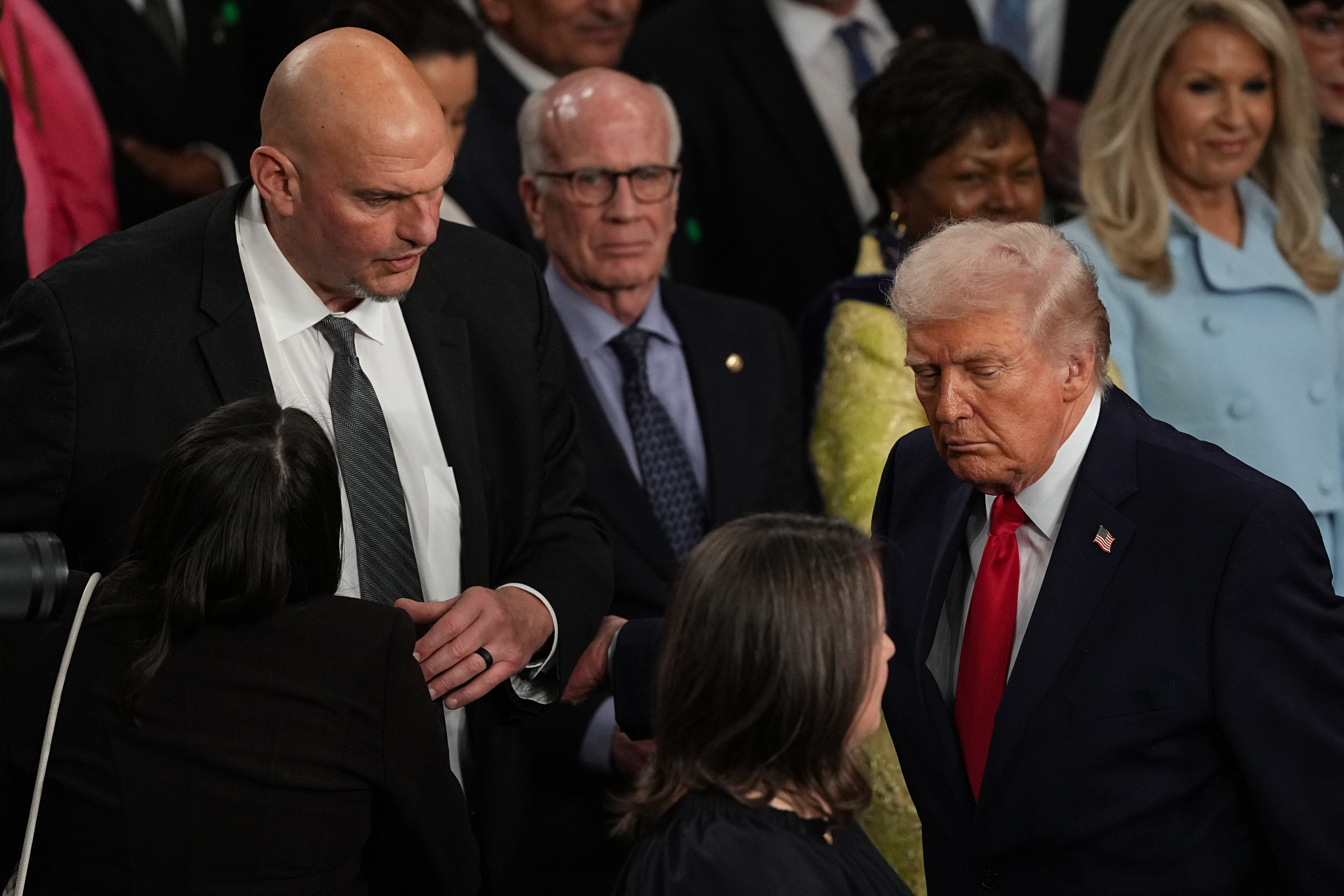 Fetterman Backs Trump Over Shapiro on AI Centers