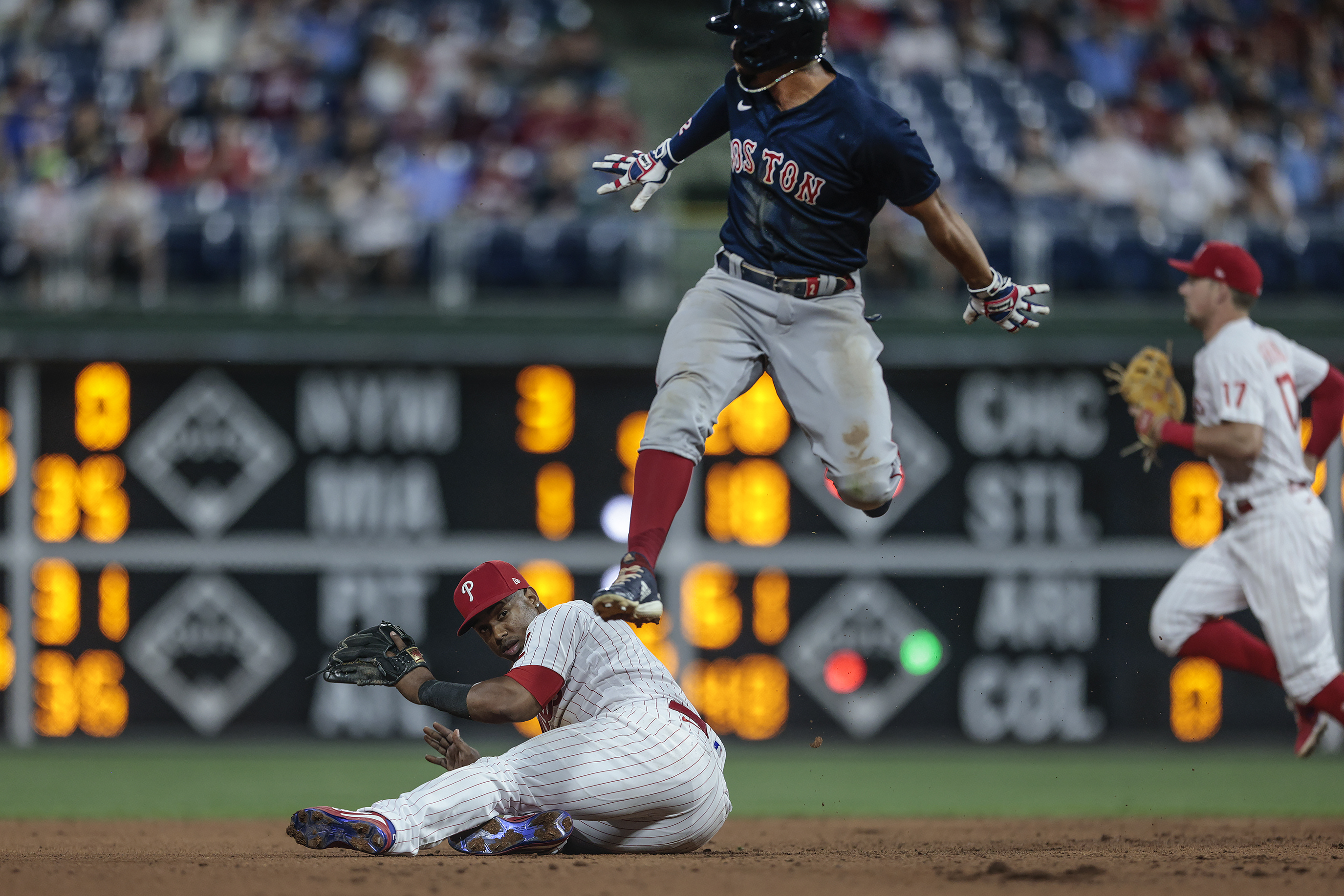 Hernández leads off with homer, Red Sox beat Phillies 11-5 – Brandon Sun
