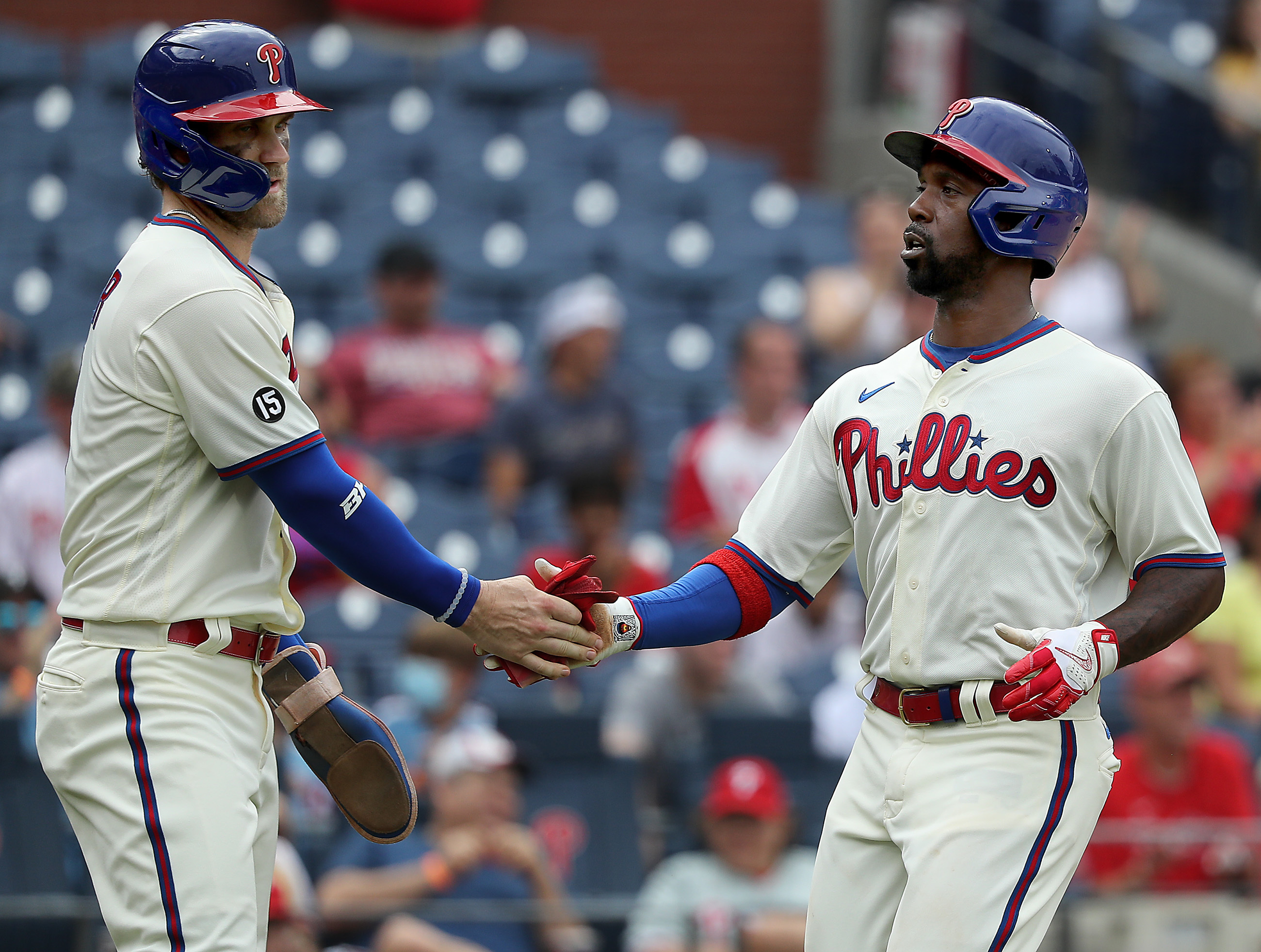 The Phillies Are Back! A late-inning surge seals the Los Angeles