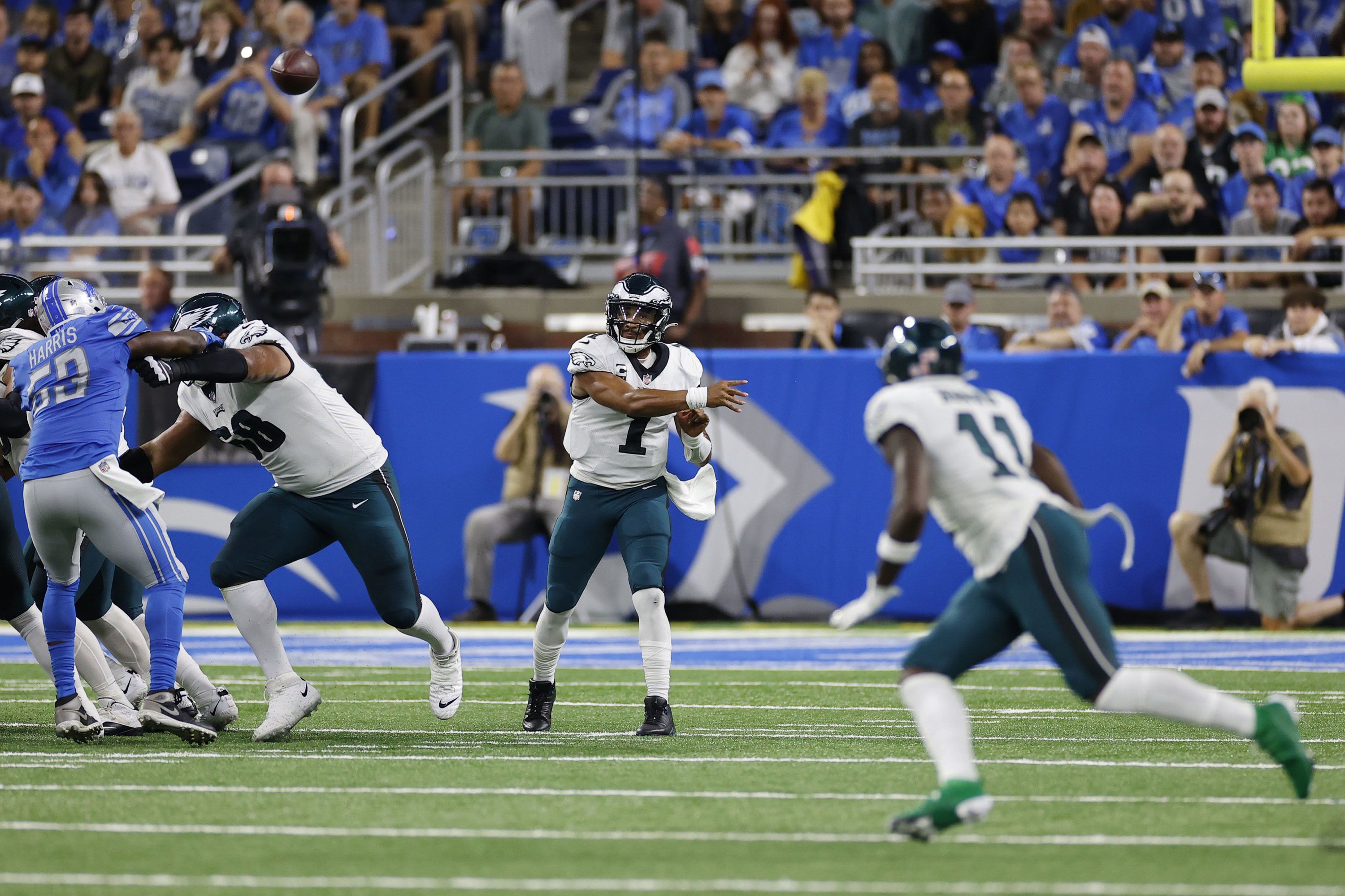 Eagles-Patriots takeaways: Jalen Hurts, offense underwhelming in opener -  CBS Philadelphia