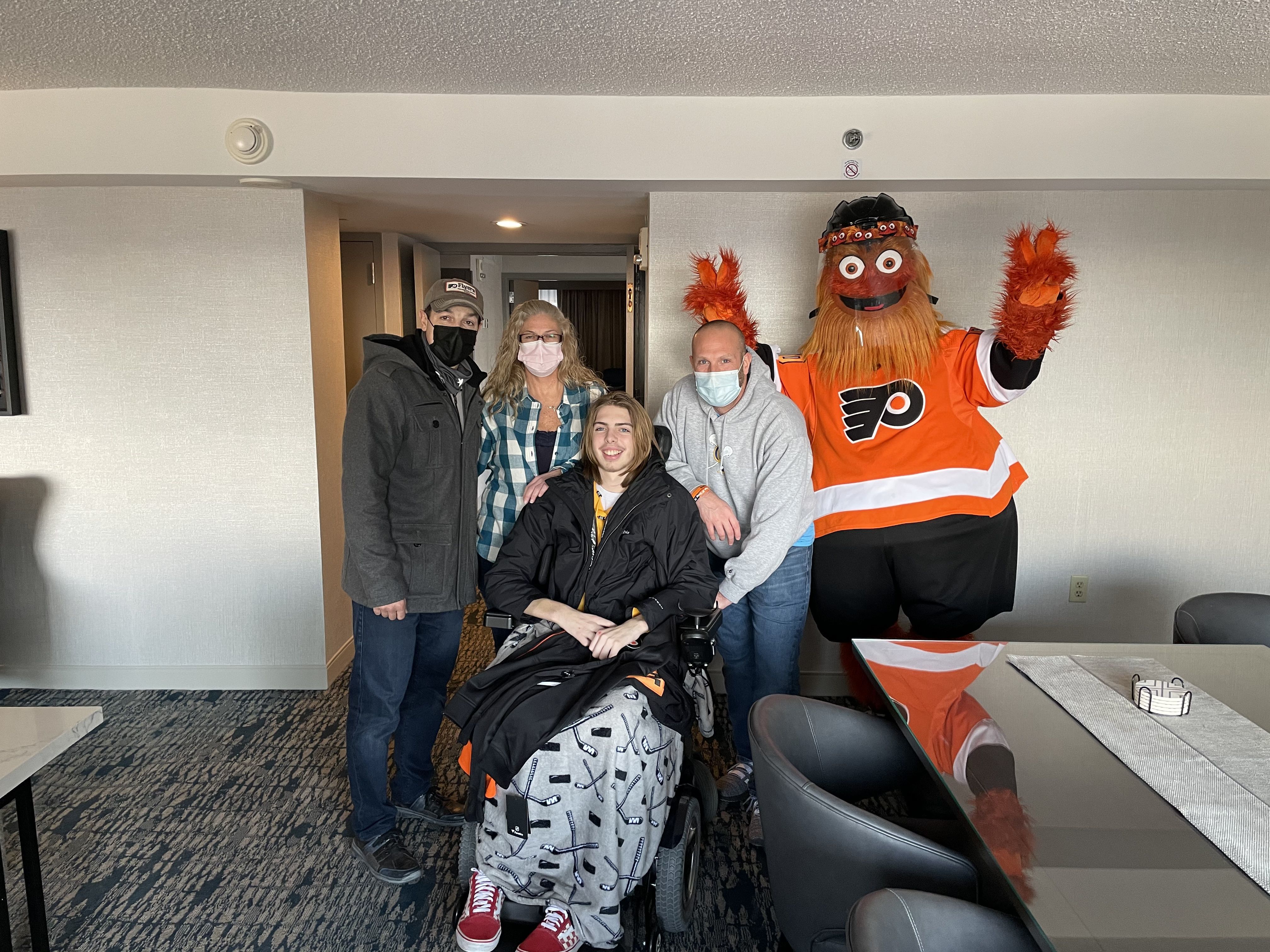 VIDEO: Gritty Surprises 7-Year-Old Flyers Fan at the Hospital