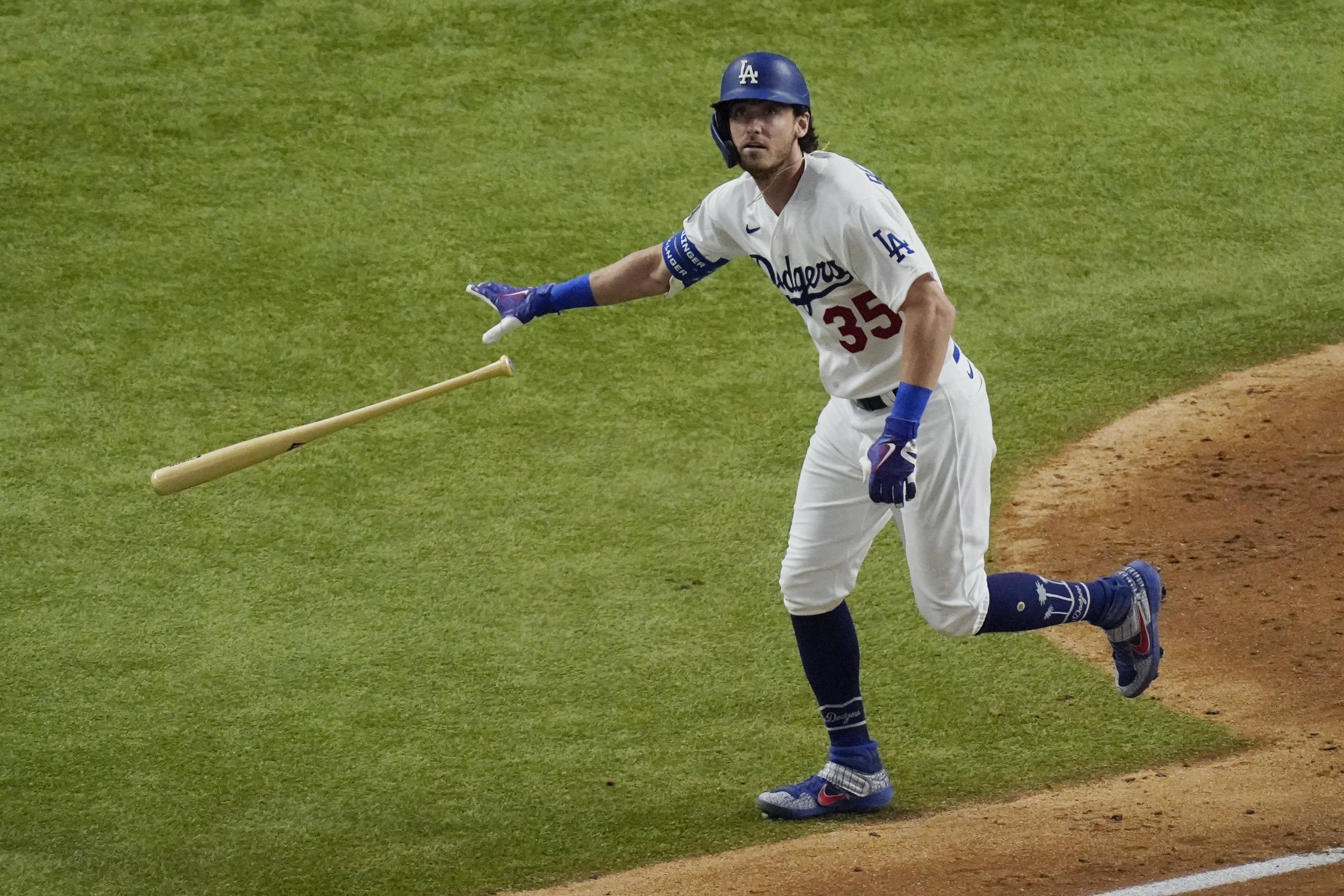 Mookie Betts stars, Dodgers dominate Rays to take Game 1 of World Series